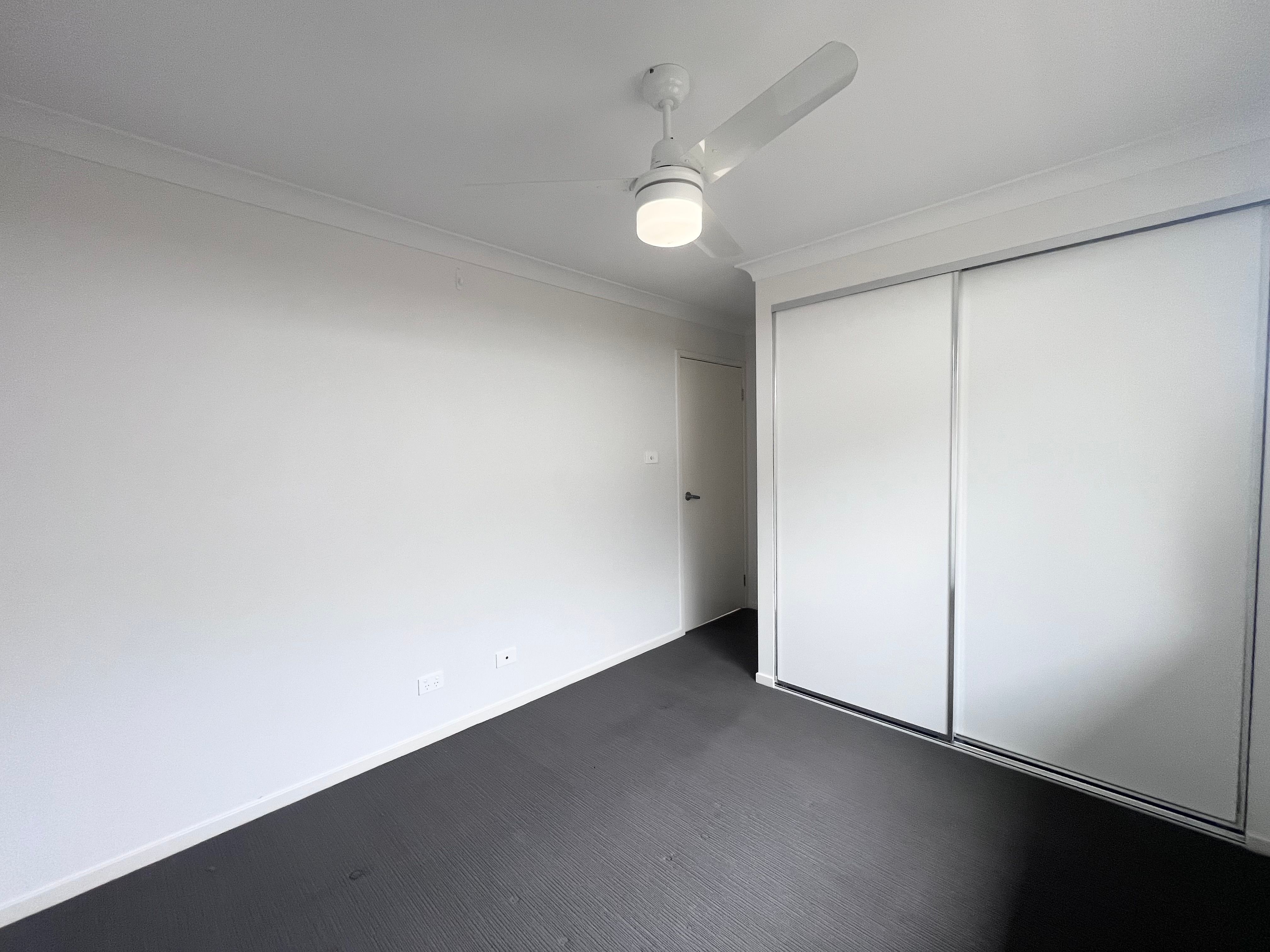 14b Mornington Circuit — photo 6 of 8