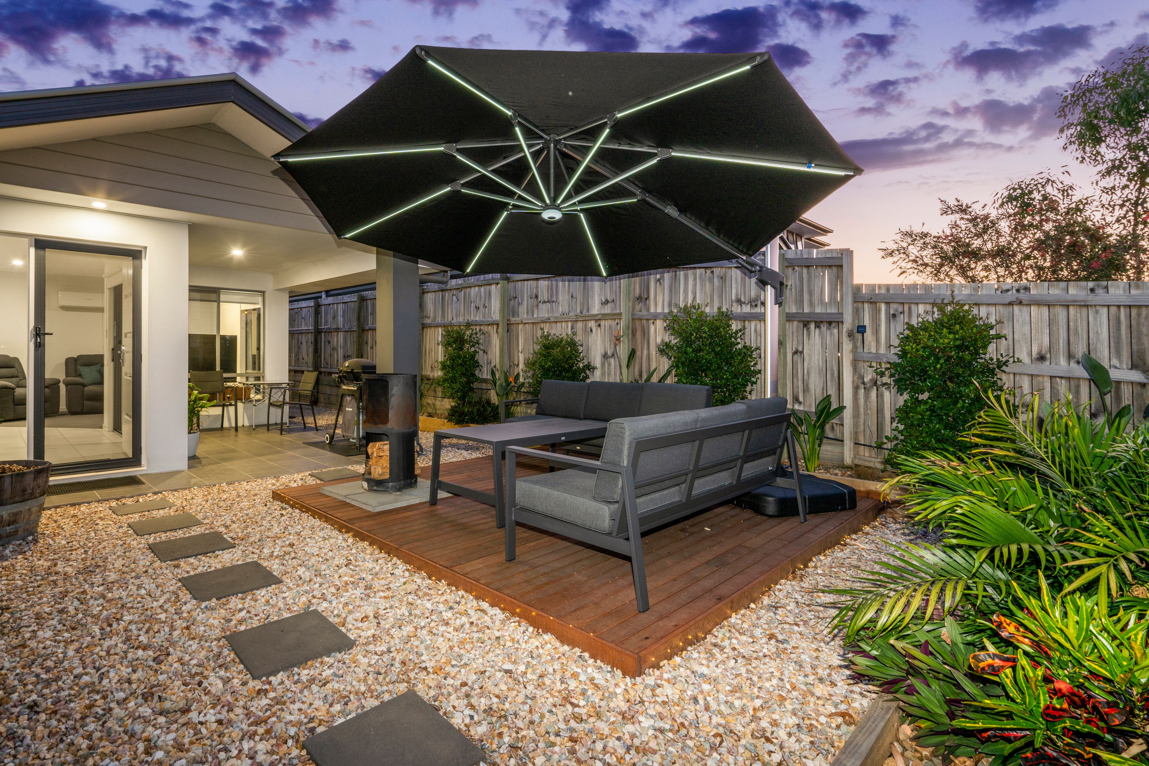 16 Robert Drive, Pimpama QLD 4209