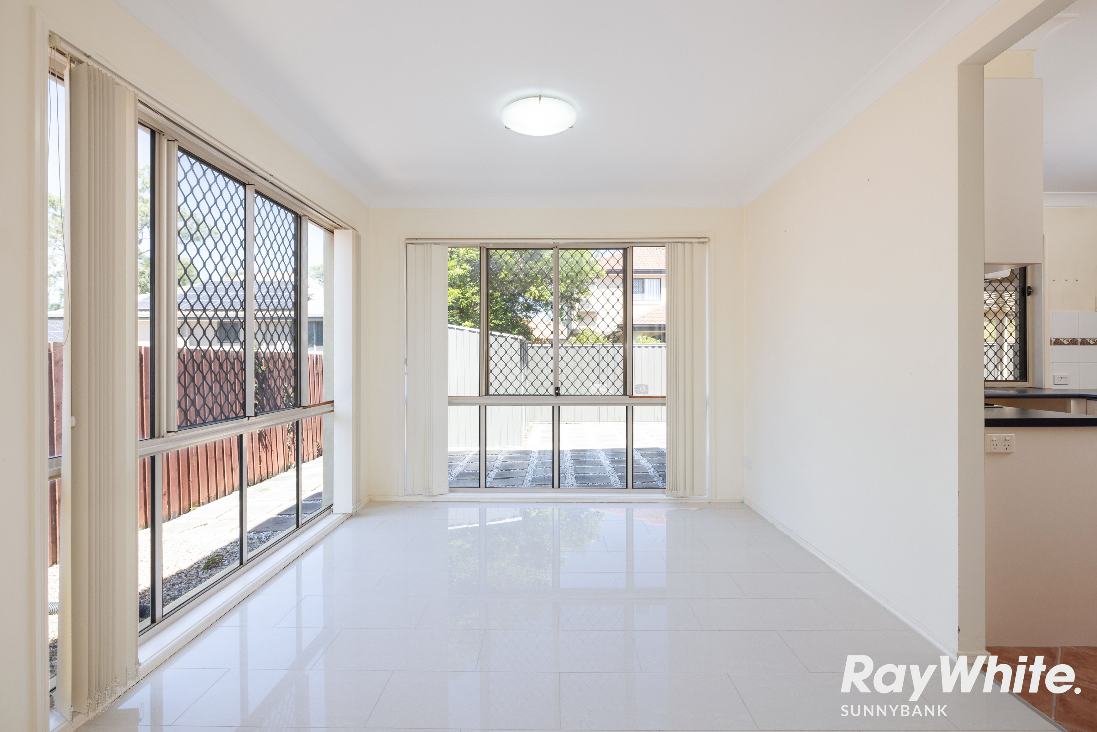 23 Yvonne Road — photo 4 of 10