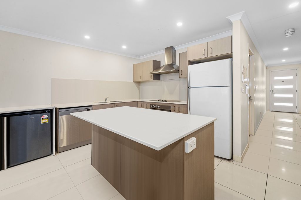 10 Lucy Street — photo 3 of 17