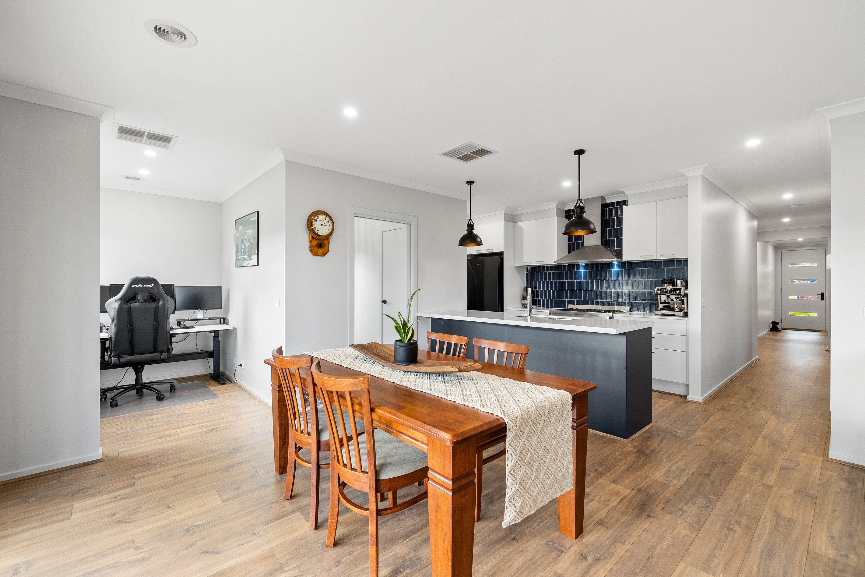 23 Limandus Crescent, Cranbourne South, VIC 3977