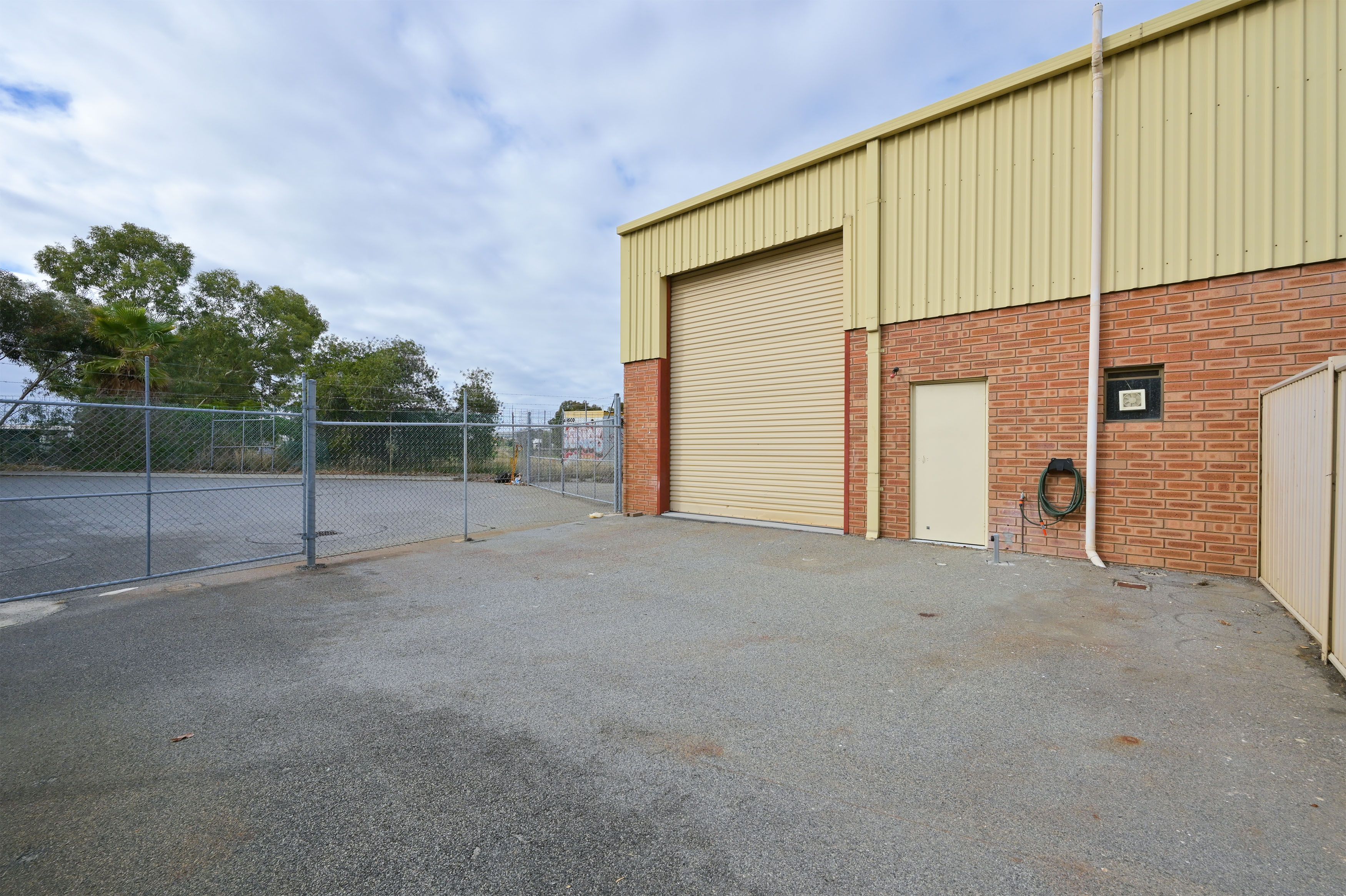 9/15 Port Kembla Drive, Bibra Lake, WA 6163