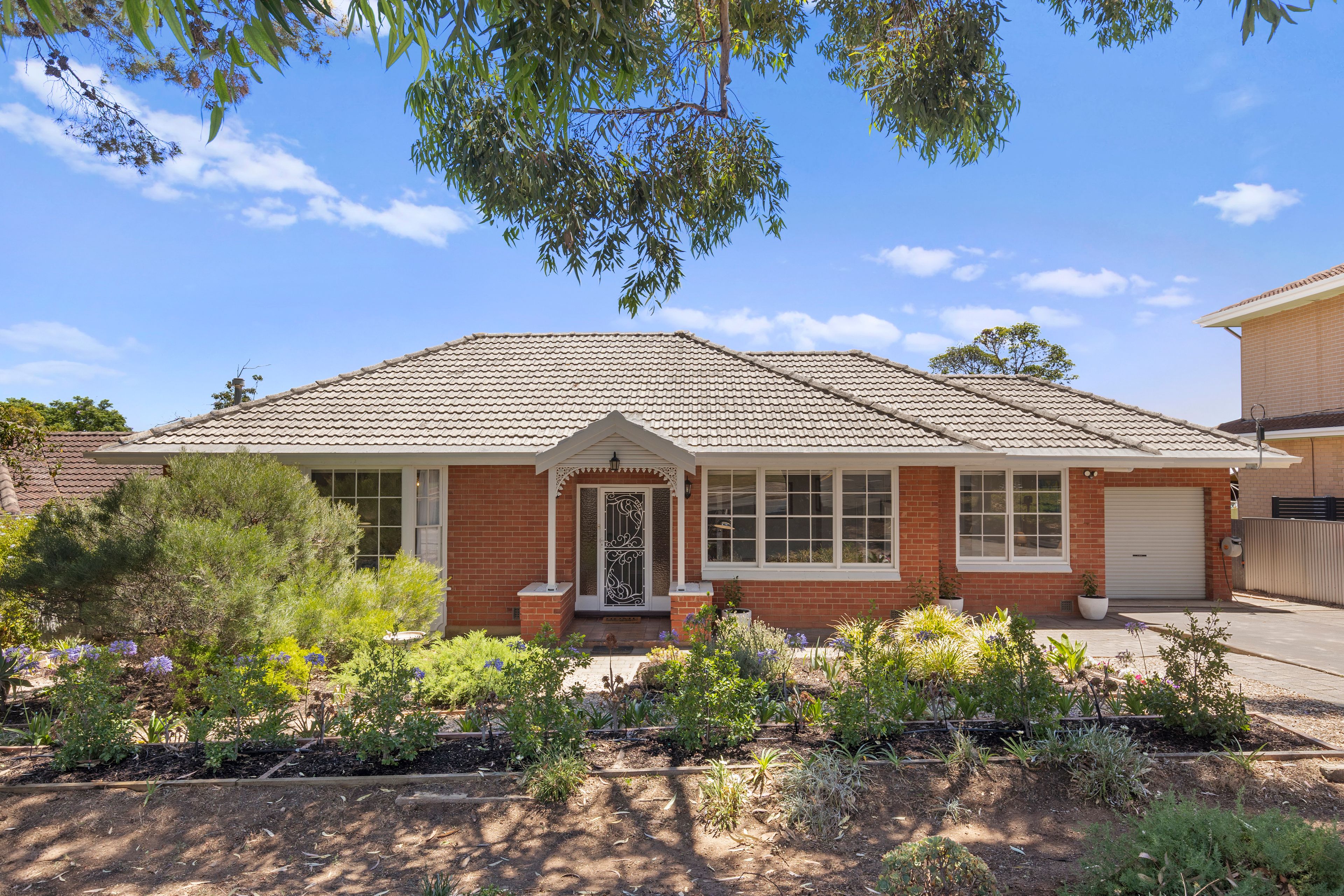 11 Newland Avenue, Kingston Park, SA 5049