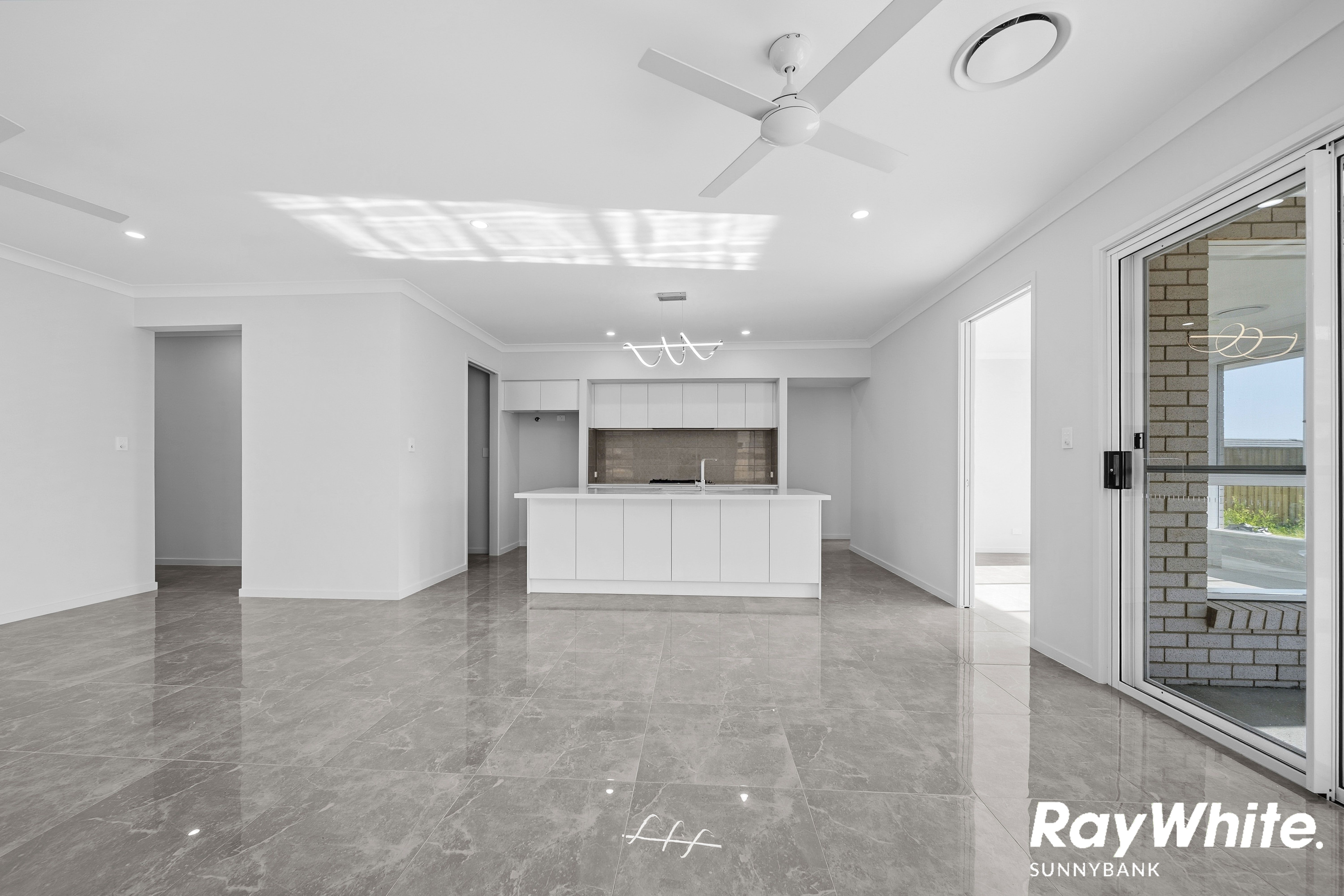 8 Lotus Court, Greenbank, QLD 4124