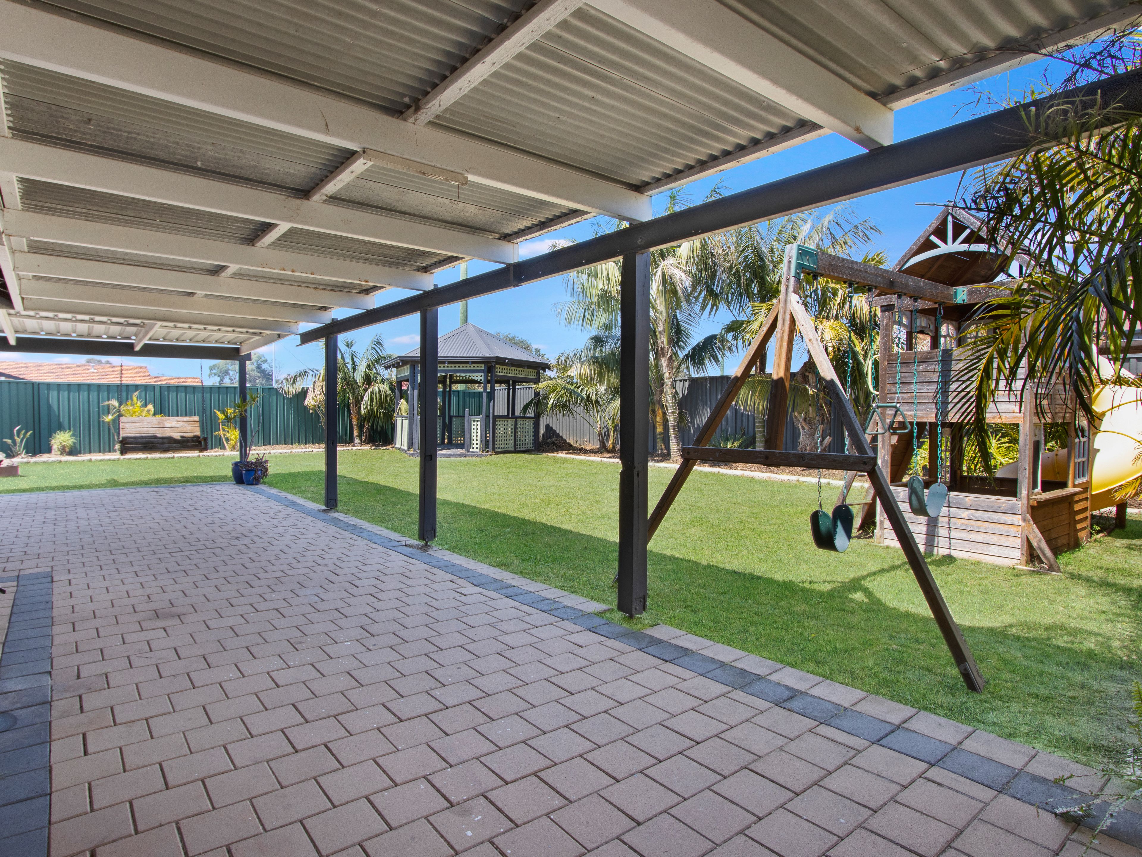 11 Mataitai Loop, Cooloongup, WA 6168