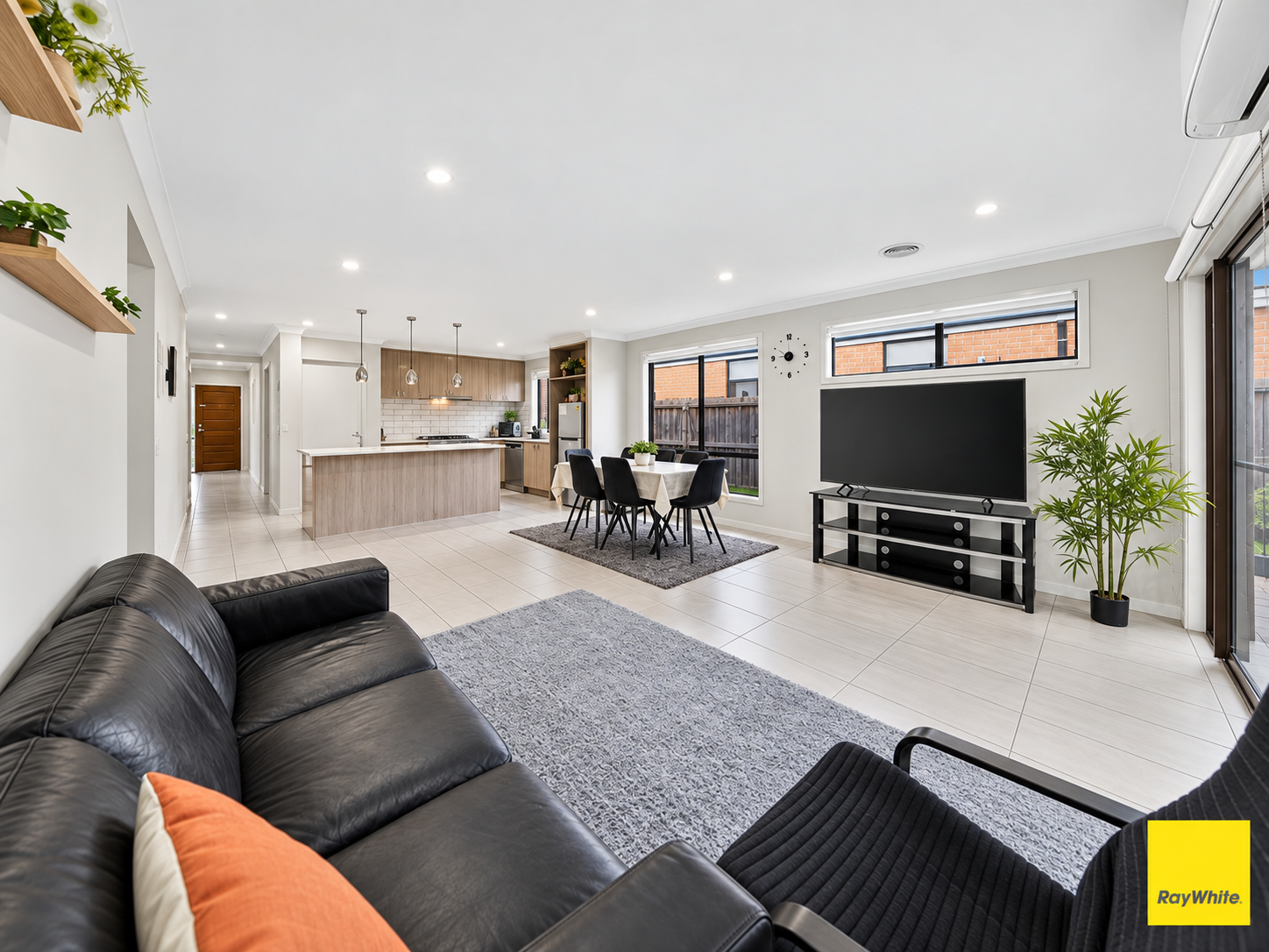 32 Bruny Drive — photo 9 of 22