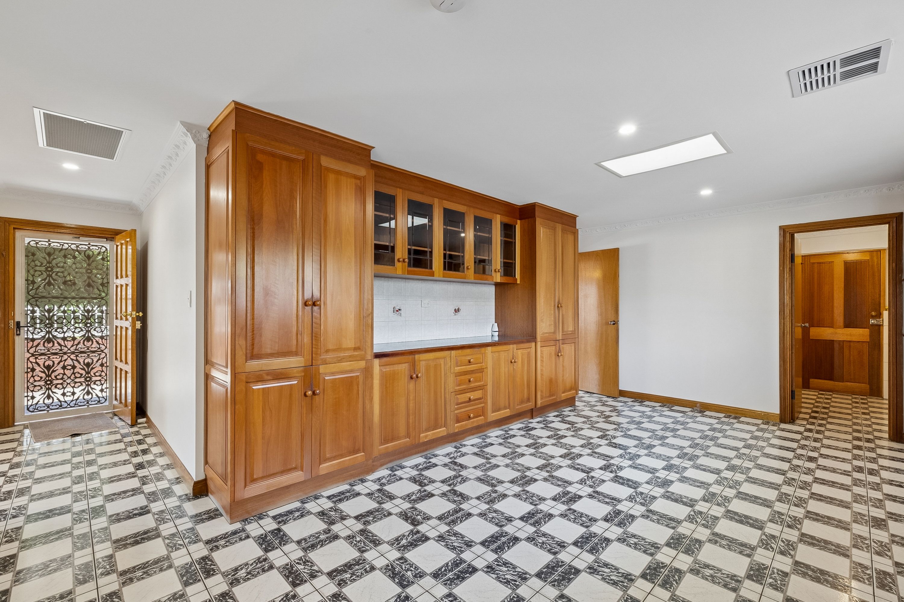 1A Camroc Avenue — photo 7 of 11