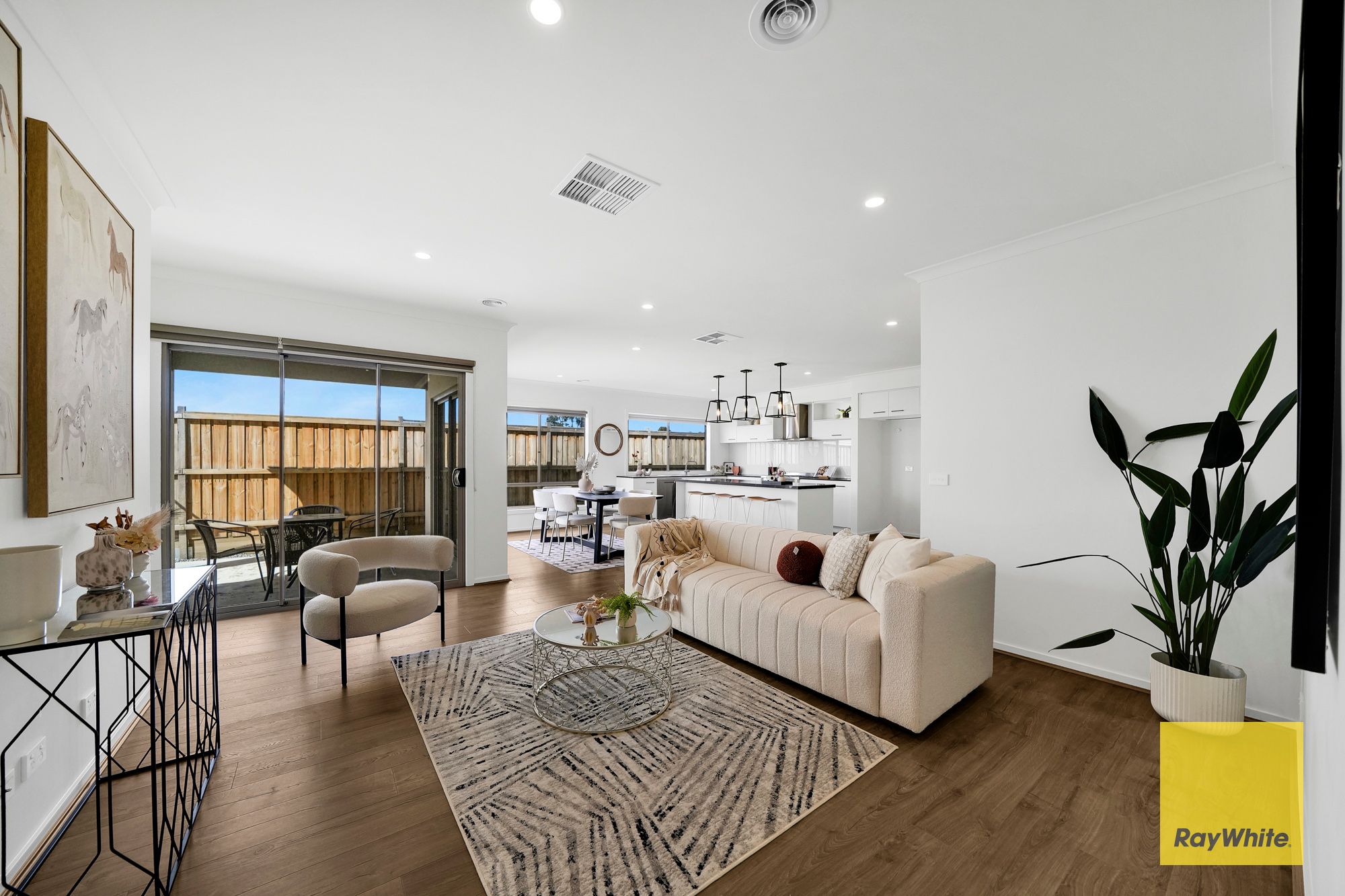 39 Delhi Grove — photo 12 of 19