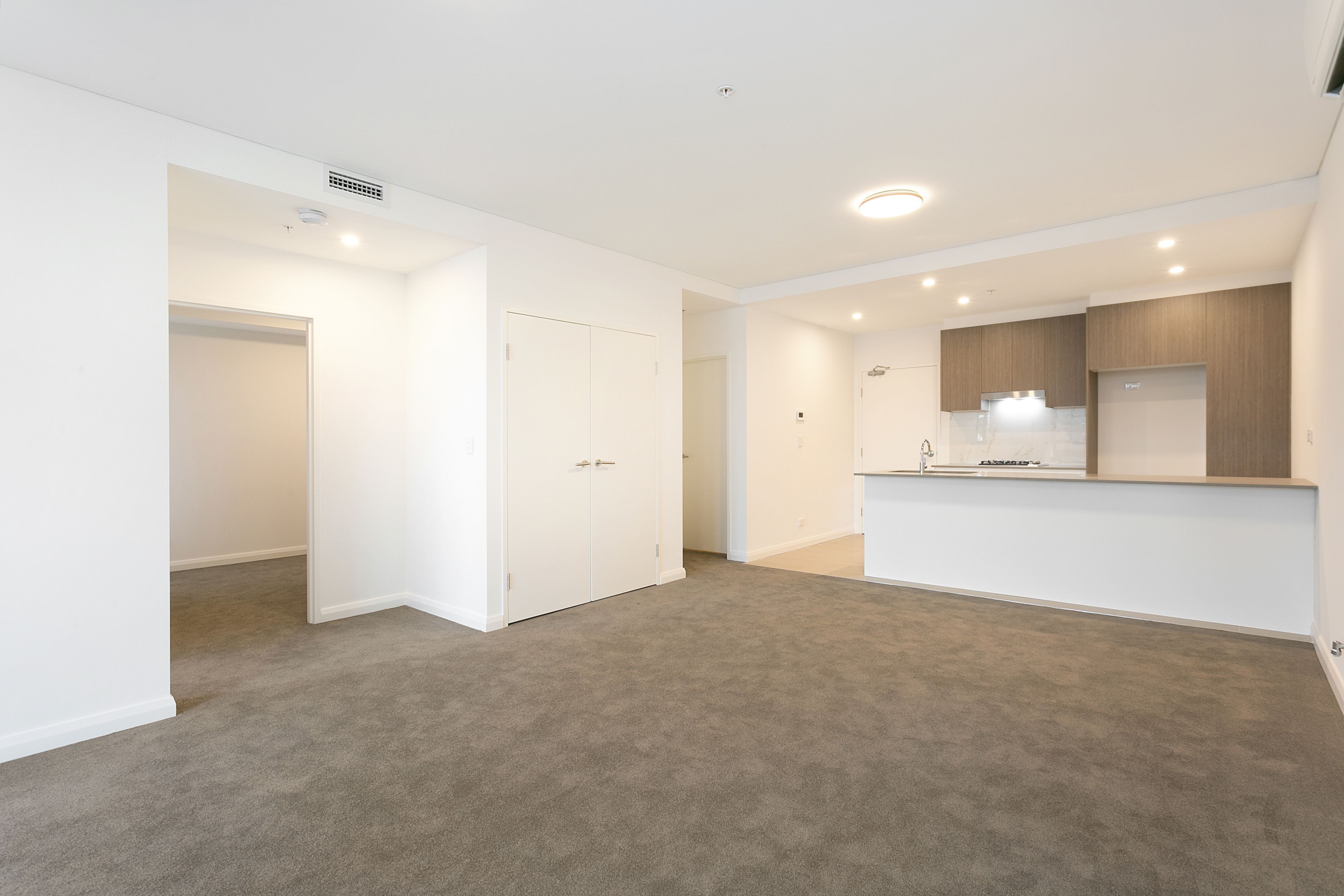 10B Charles Street — photo 4 of 9