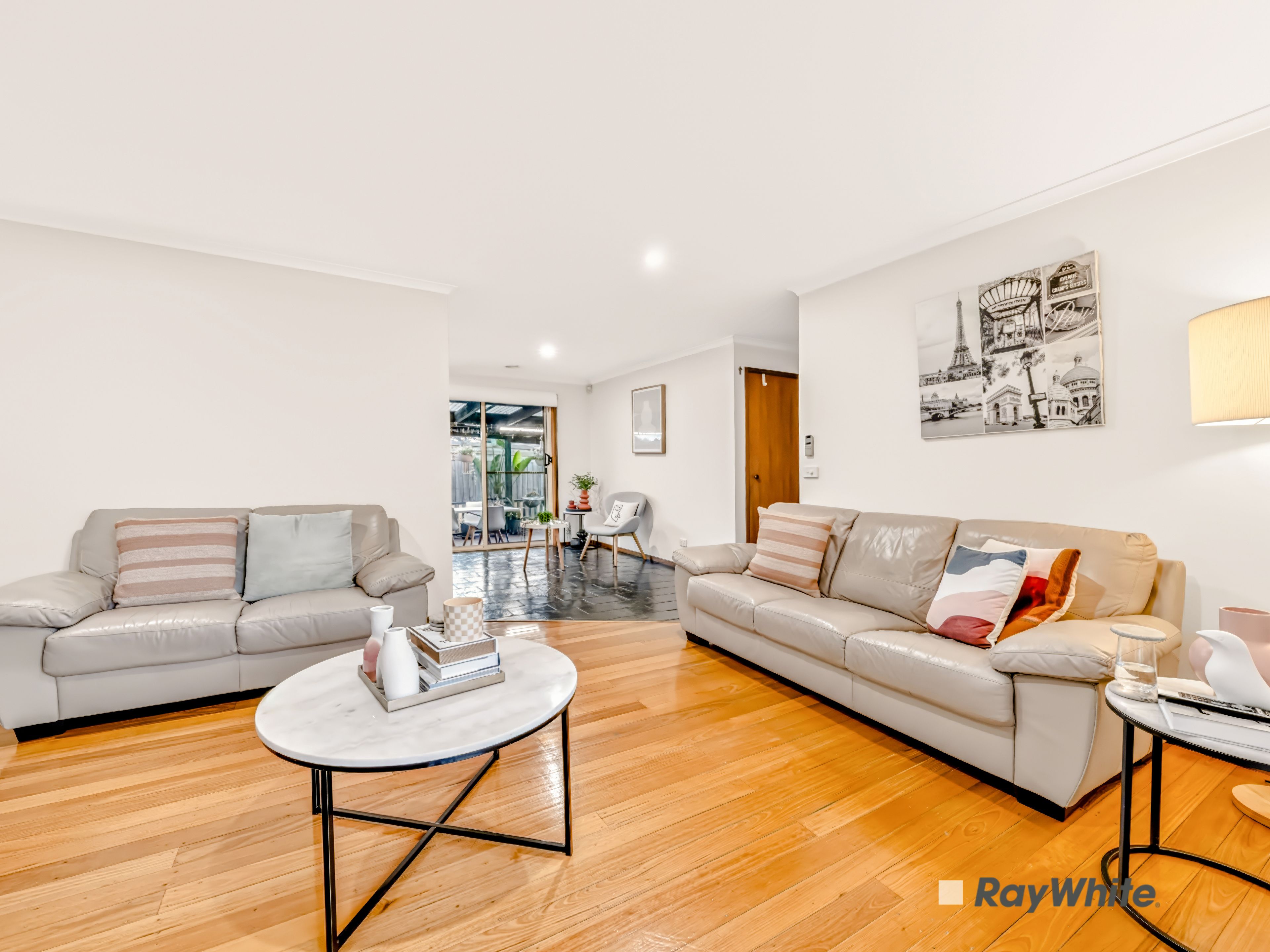 2/11 Jason Place — photo 4 of 15
