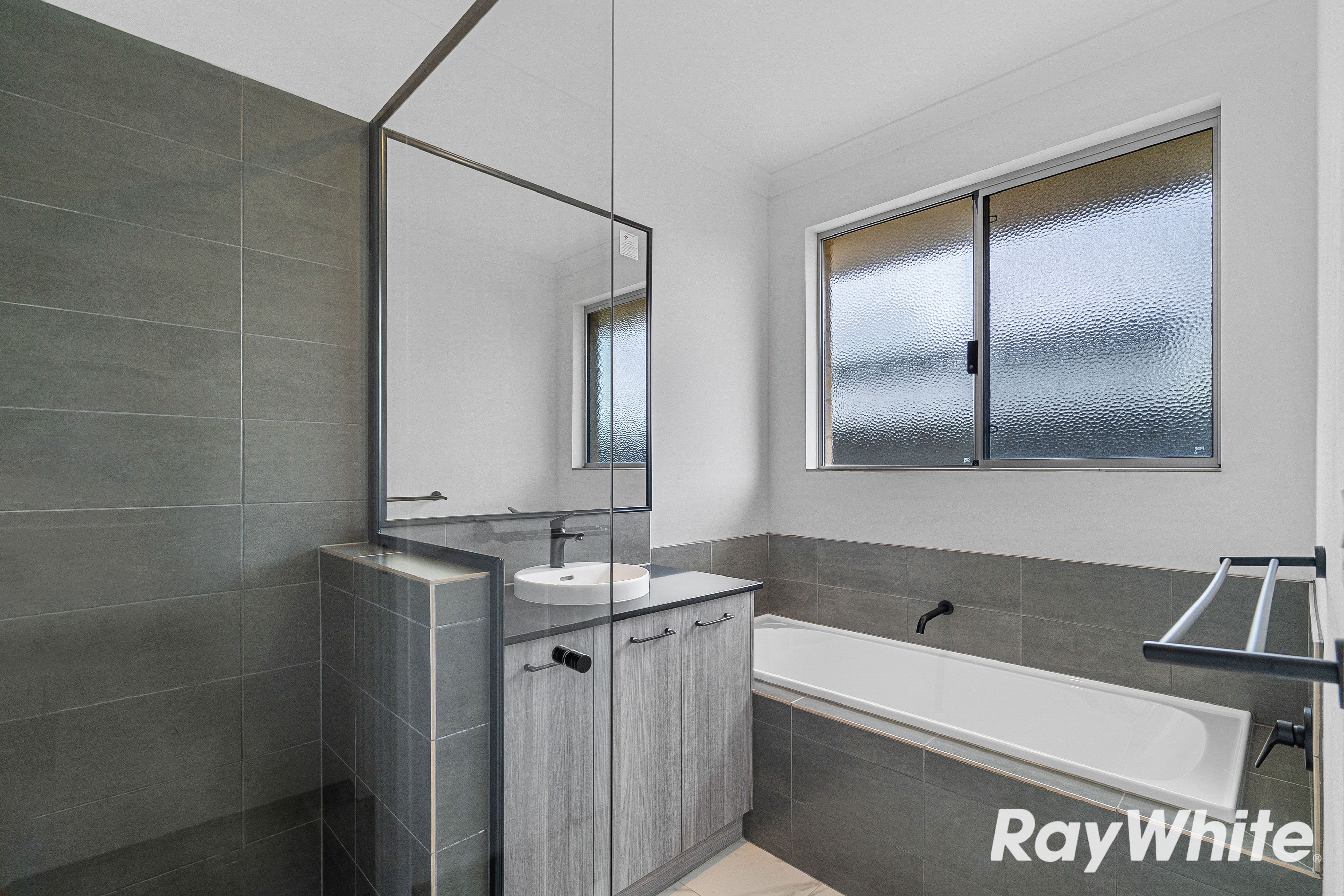 11 Goldwyer Way — photo 13 of 18
