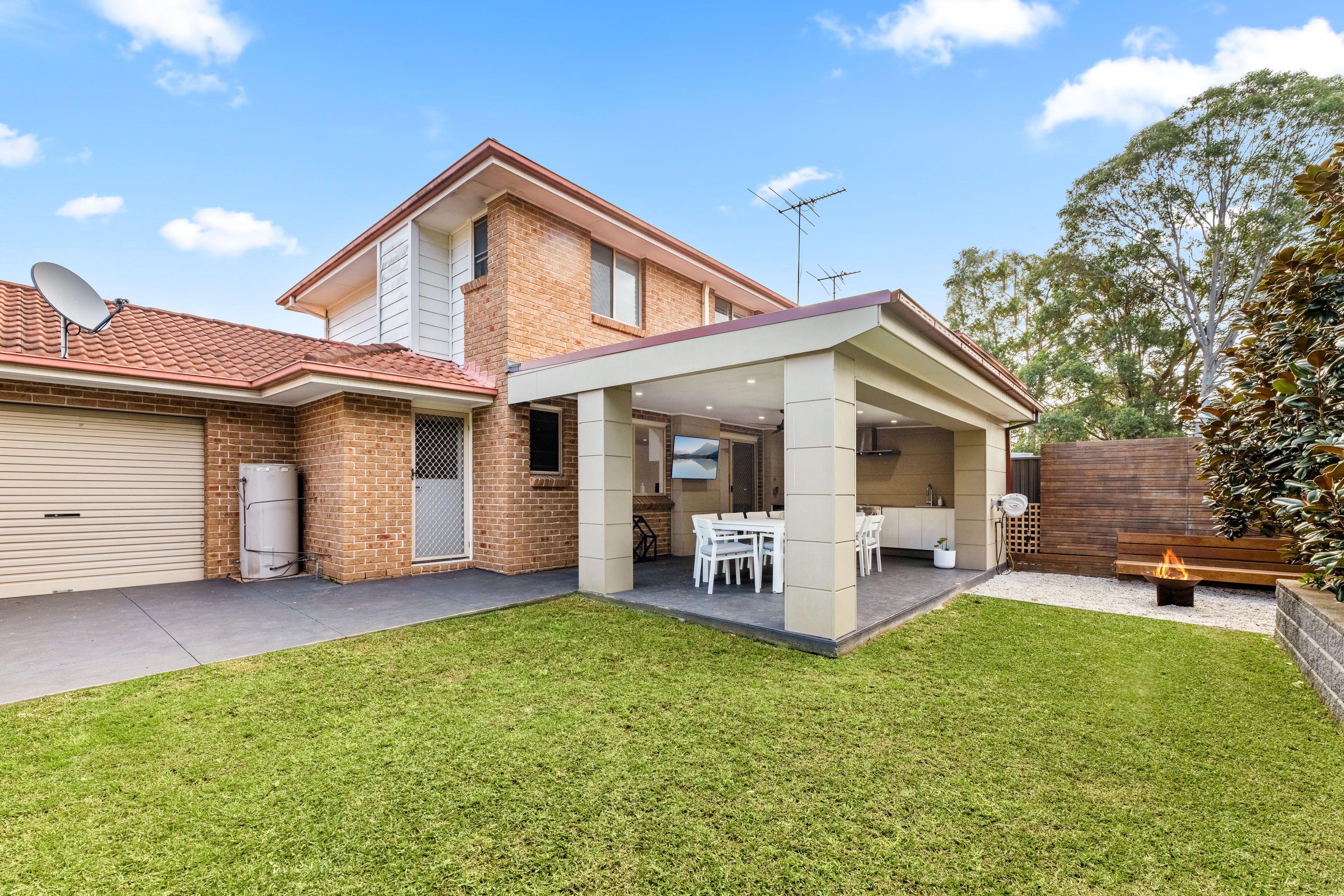 2/11 Amberwood Place, Menai, NSW 2234