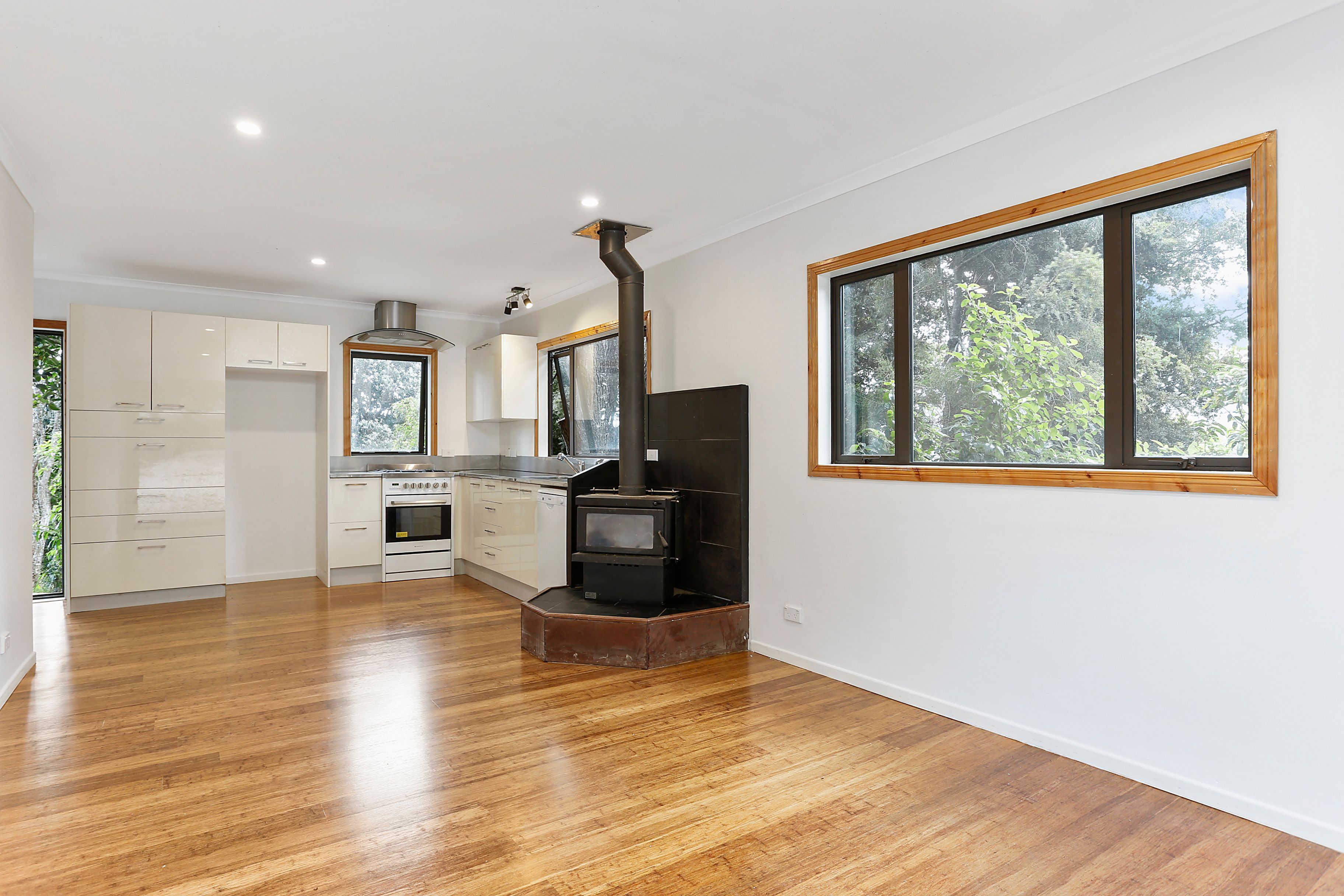 33B Landing Road, Titirangi, Waitakere City