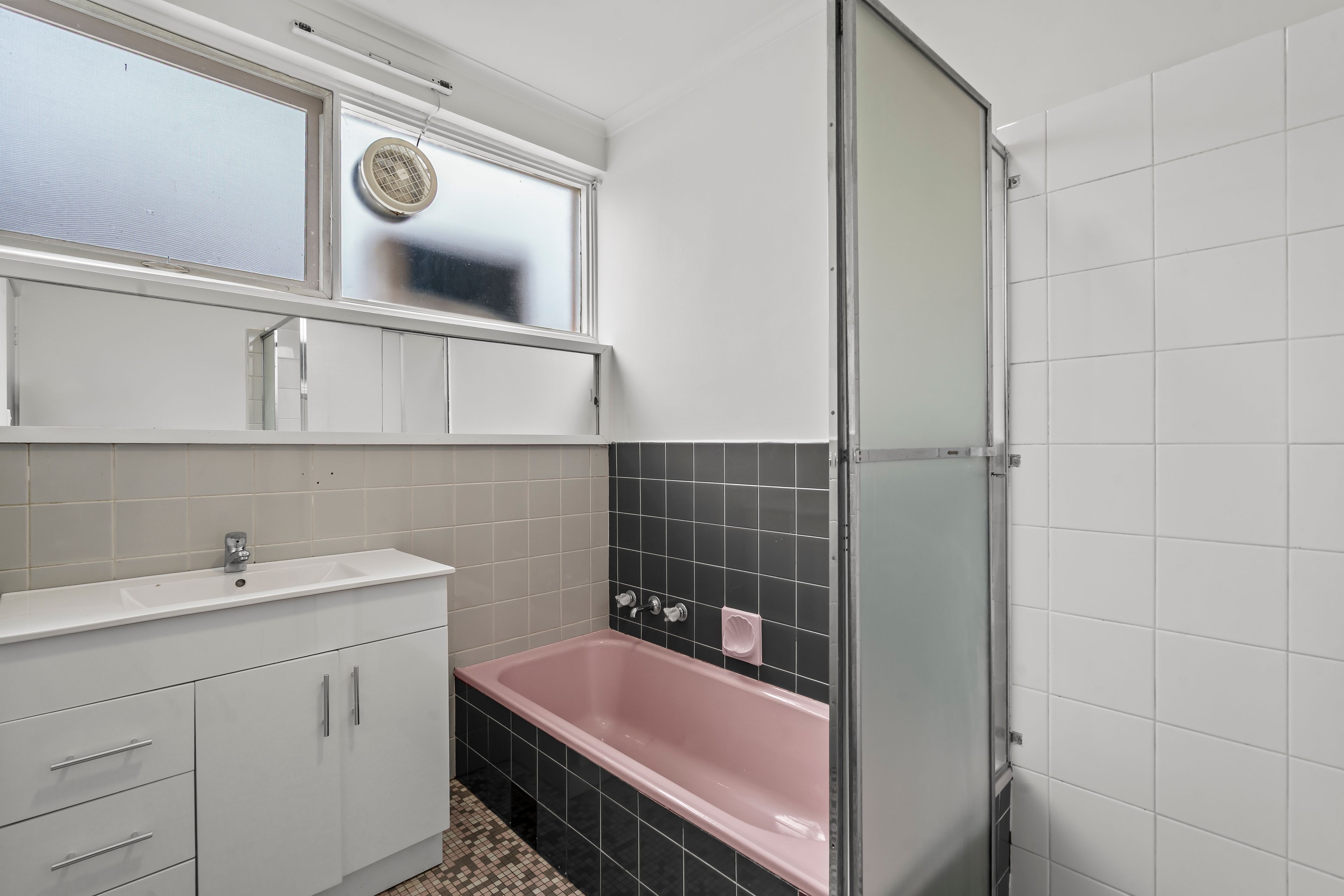 2/26 Melby Avenue — photo 12 of 14