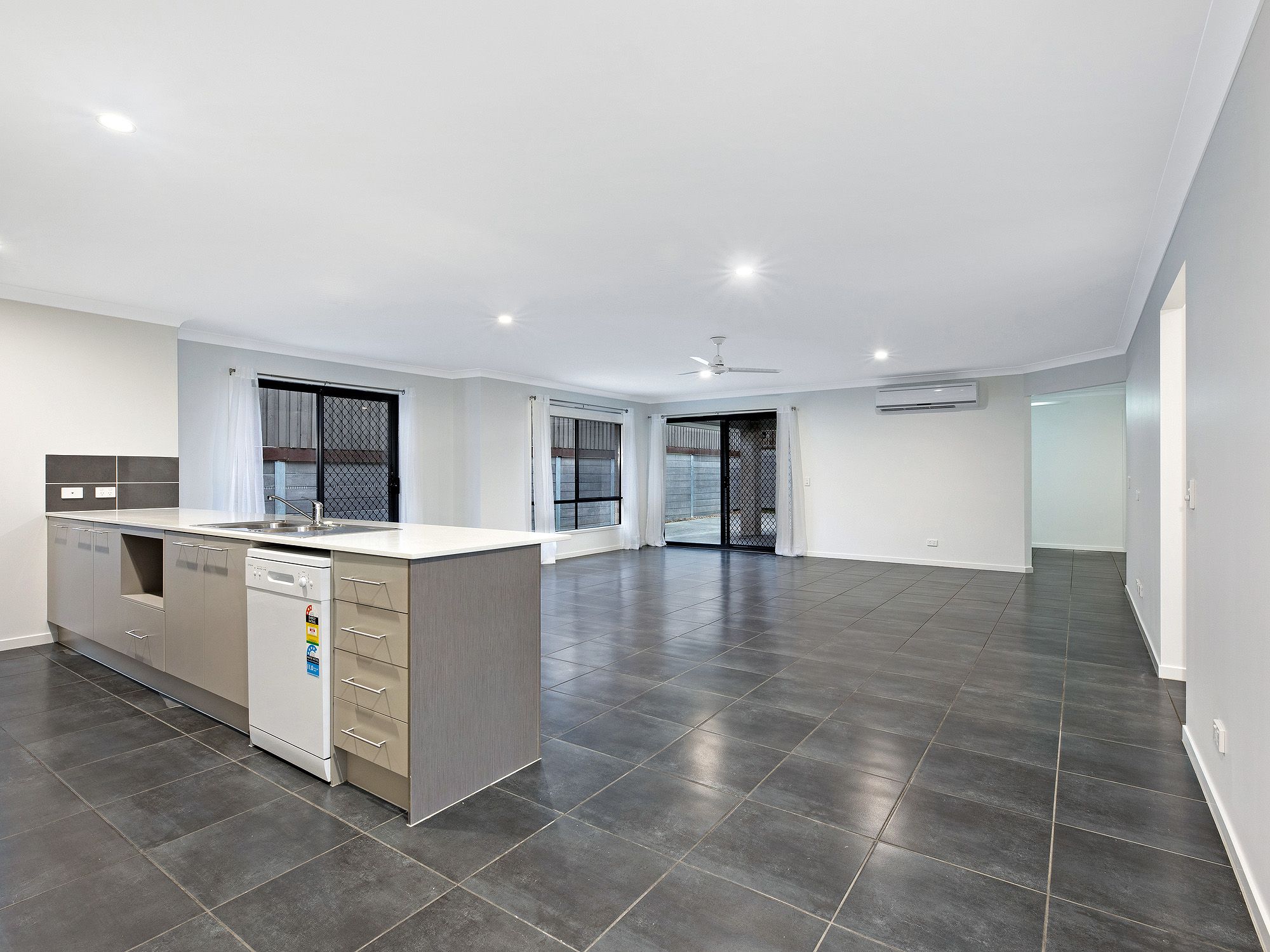 17 Lomond Street, South Ripley, QLD 4306