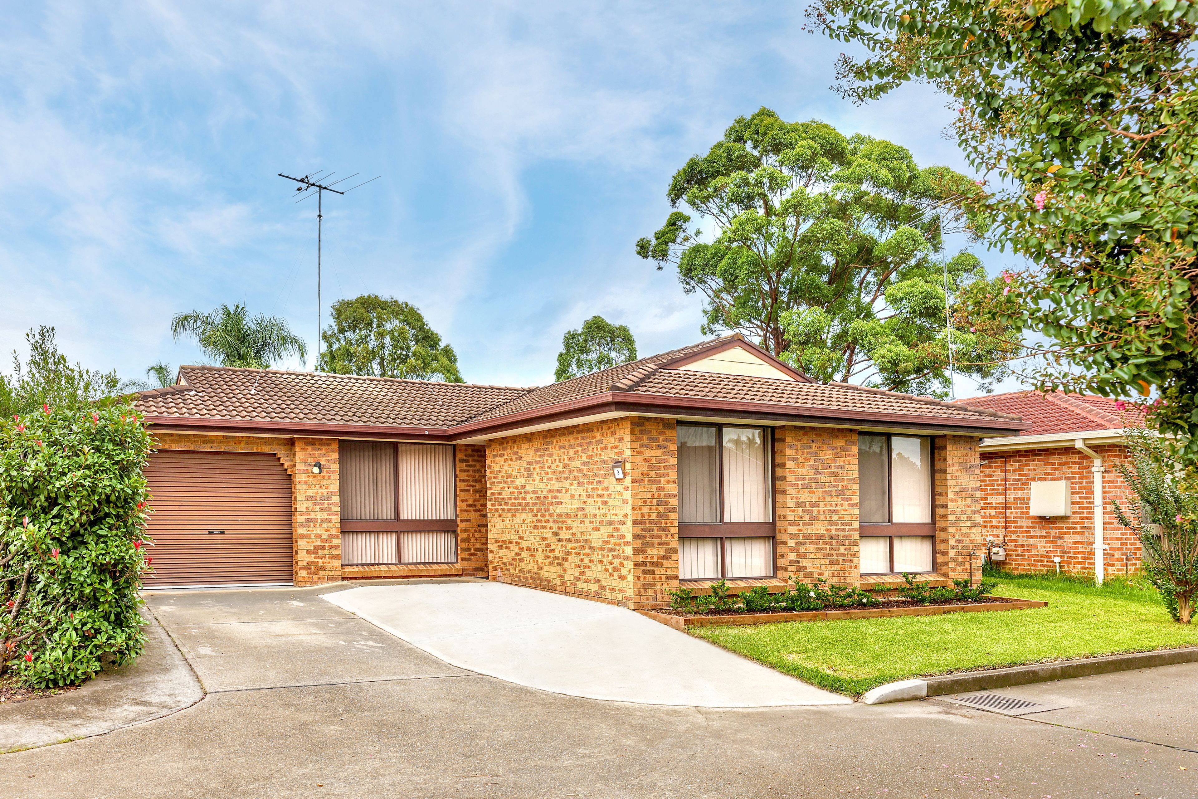 3/2 Werona Avenue, Claremont Meadows, NSW 2747