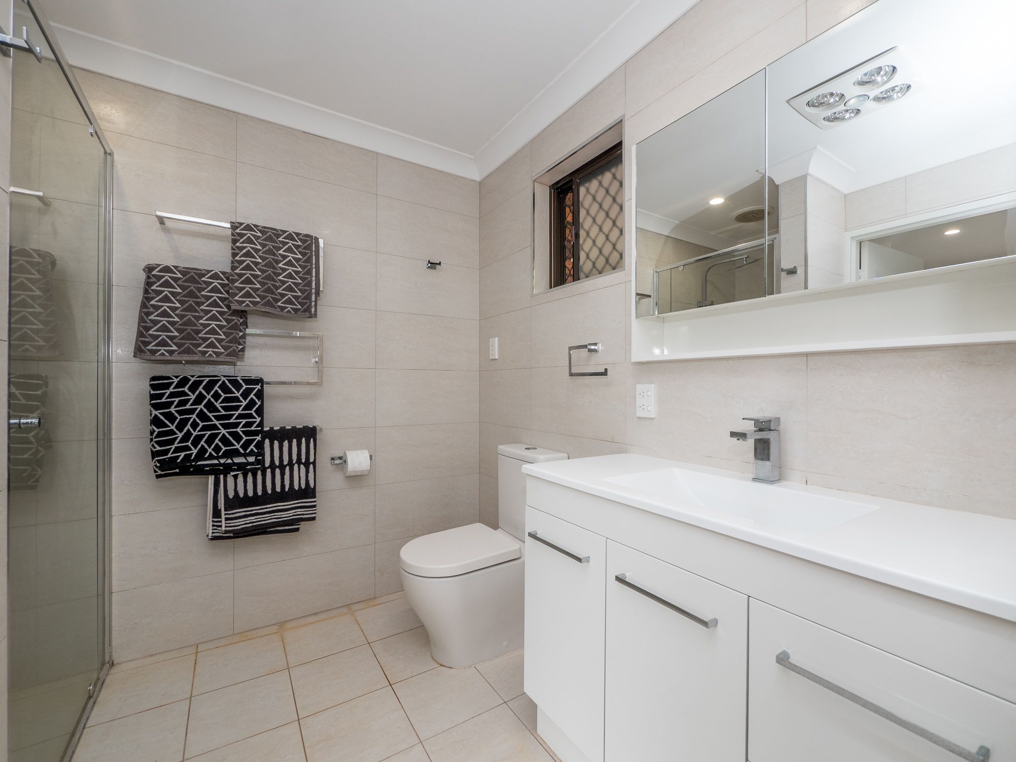 322 Alphadale Road — photo 12 of 29