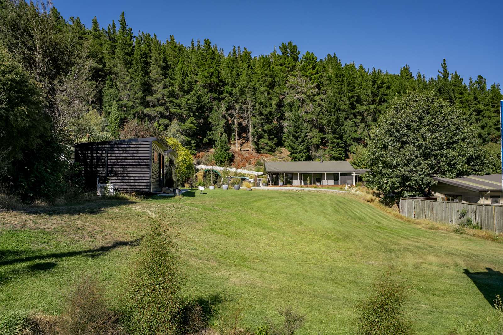 8 Kingan Road photo 3