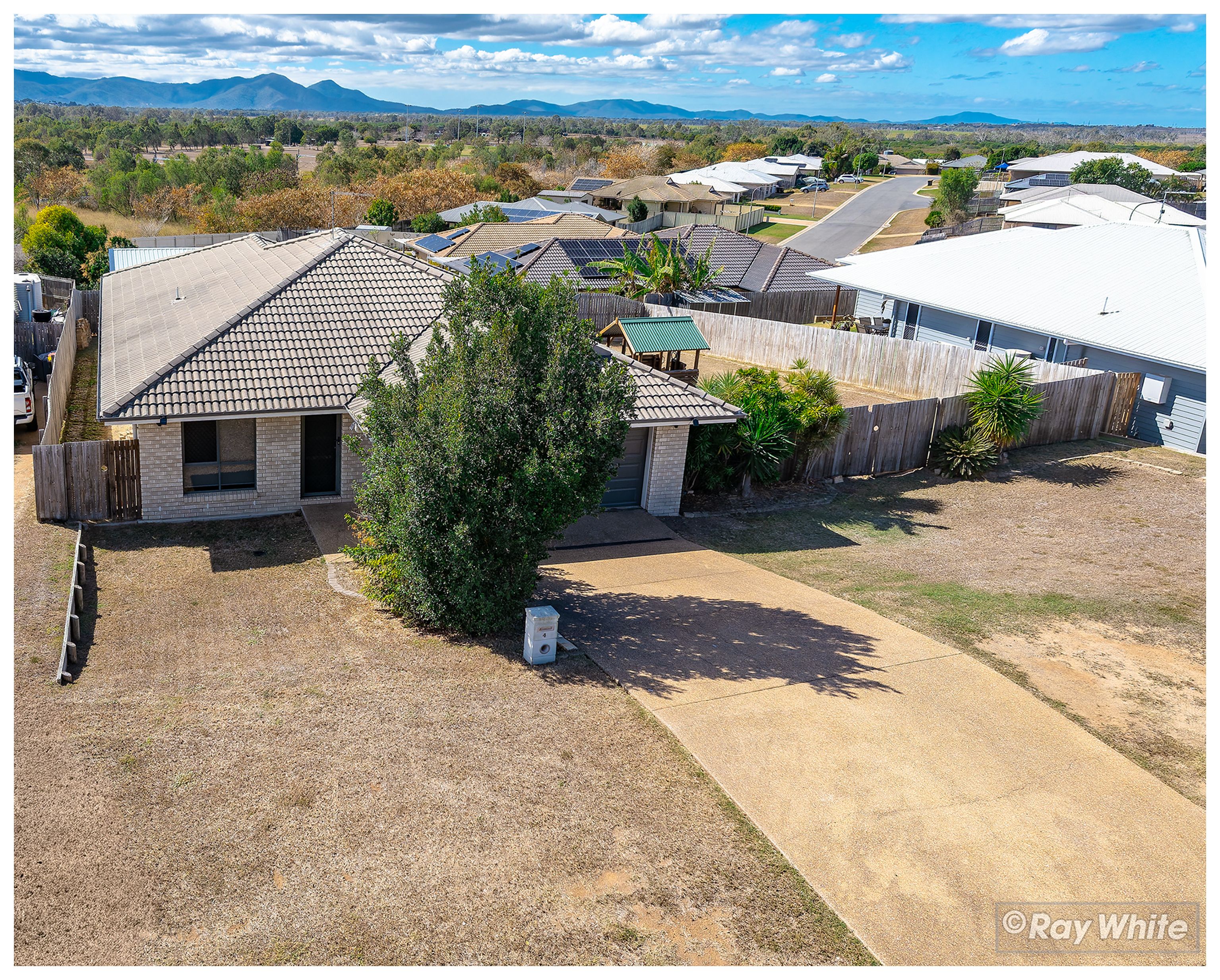 4 Leichhardt Drive, Gracemere, QLD 4702