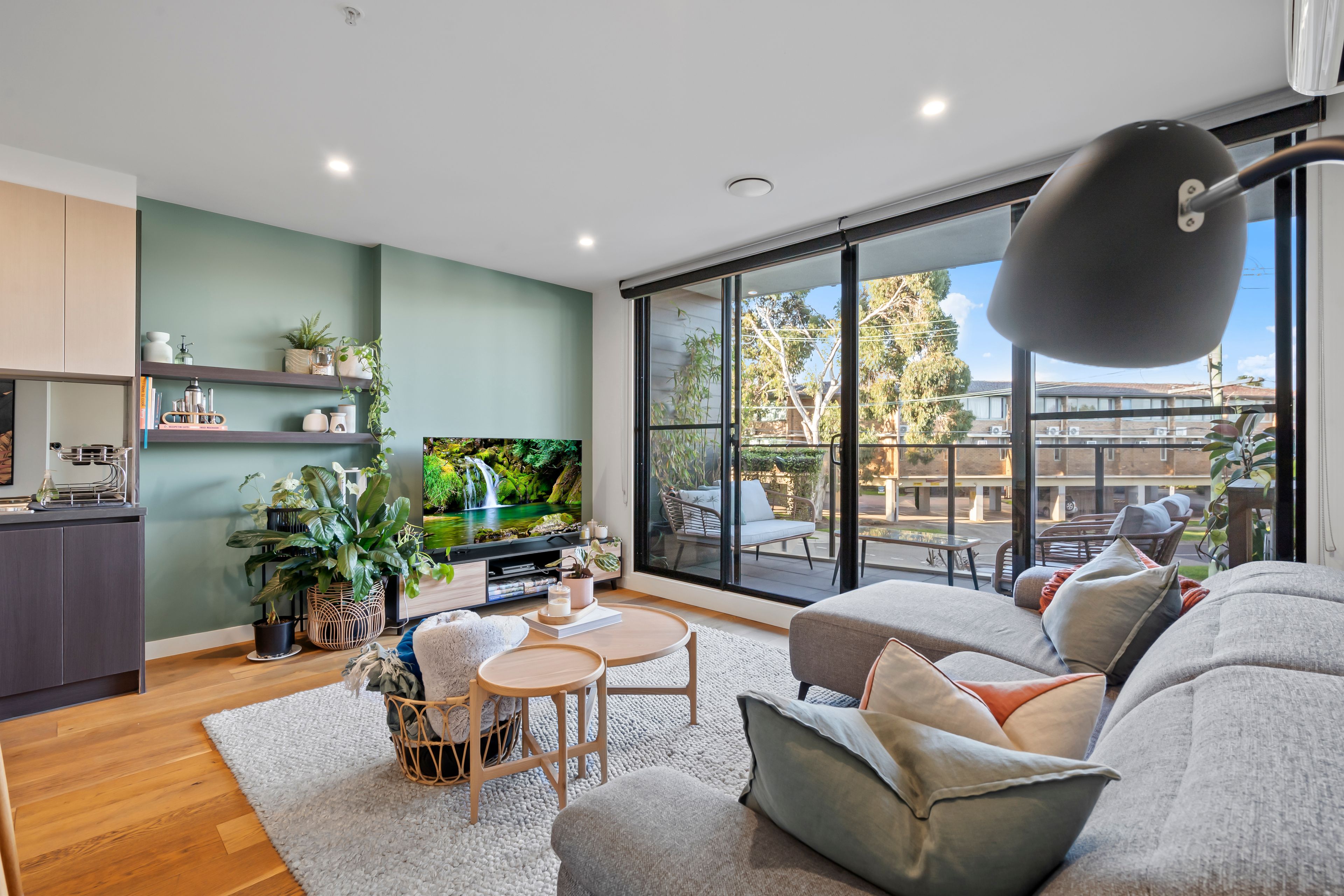 108/81 Warrigal Road — photo 5 of 11