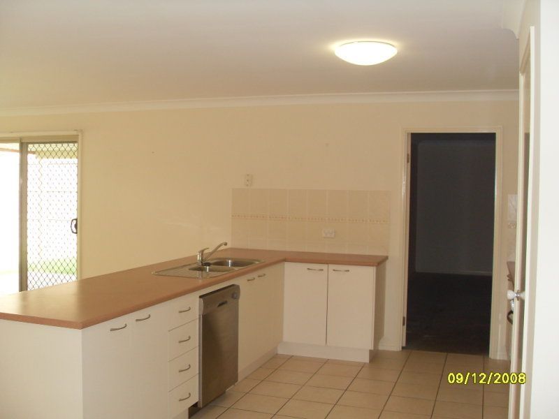 14 Overton Street, Calamvale, QLD 4116