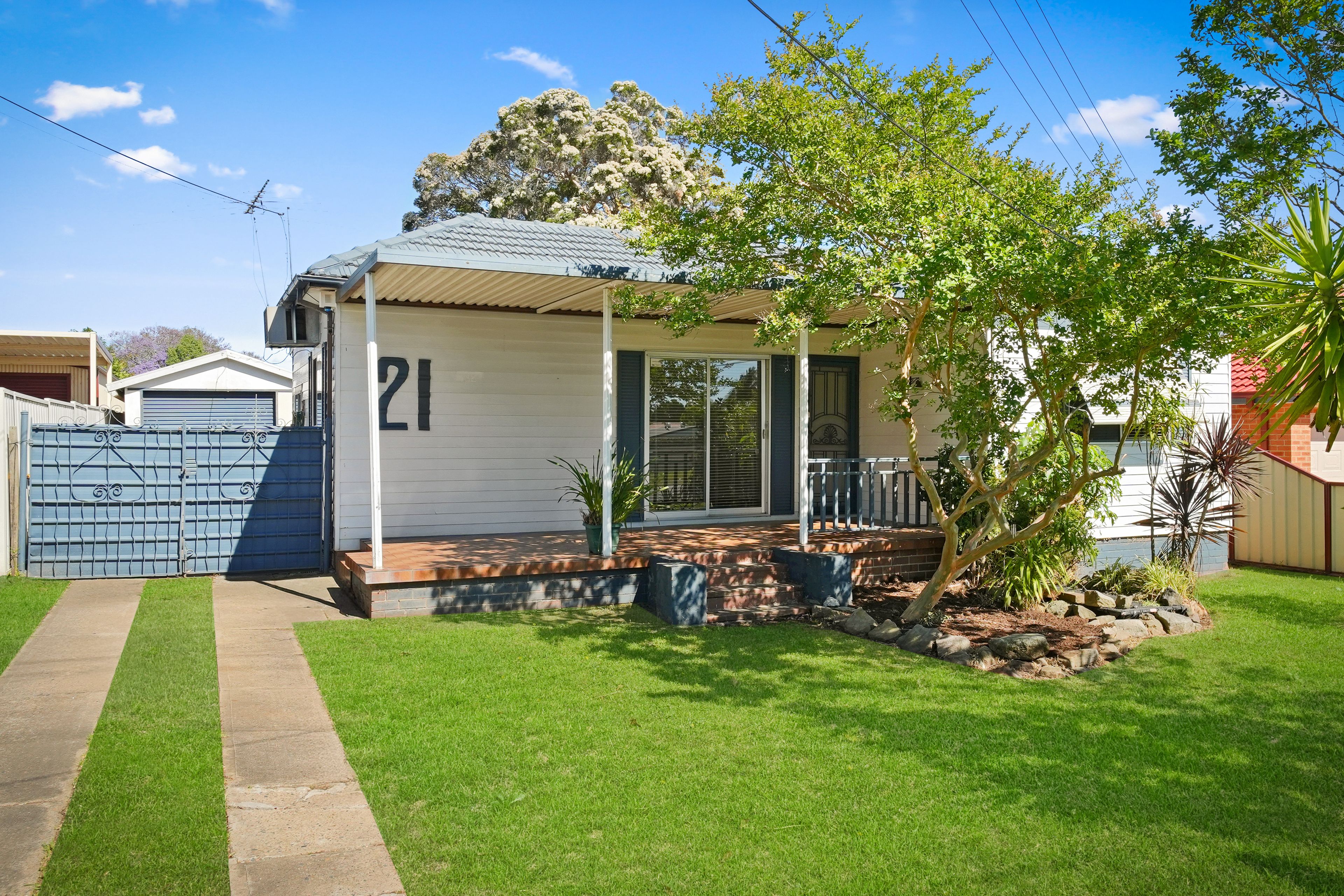 21 Parkin Road , Colyton NSW 2760
