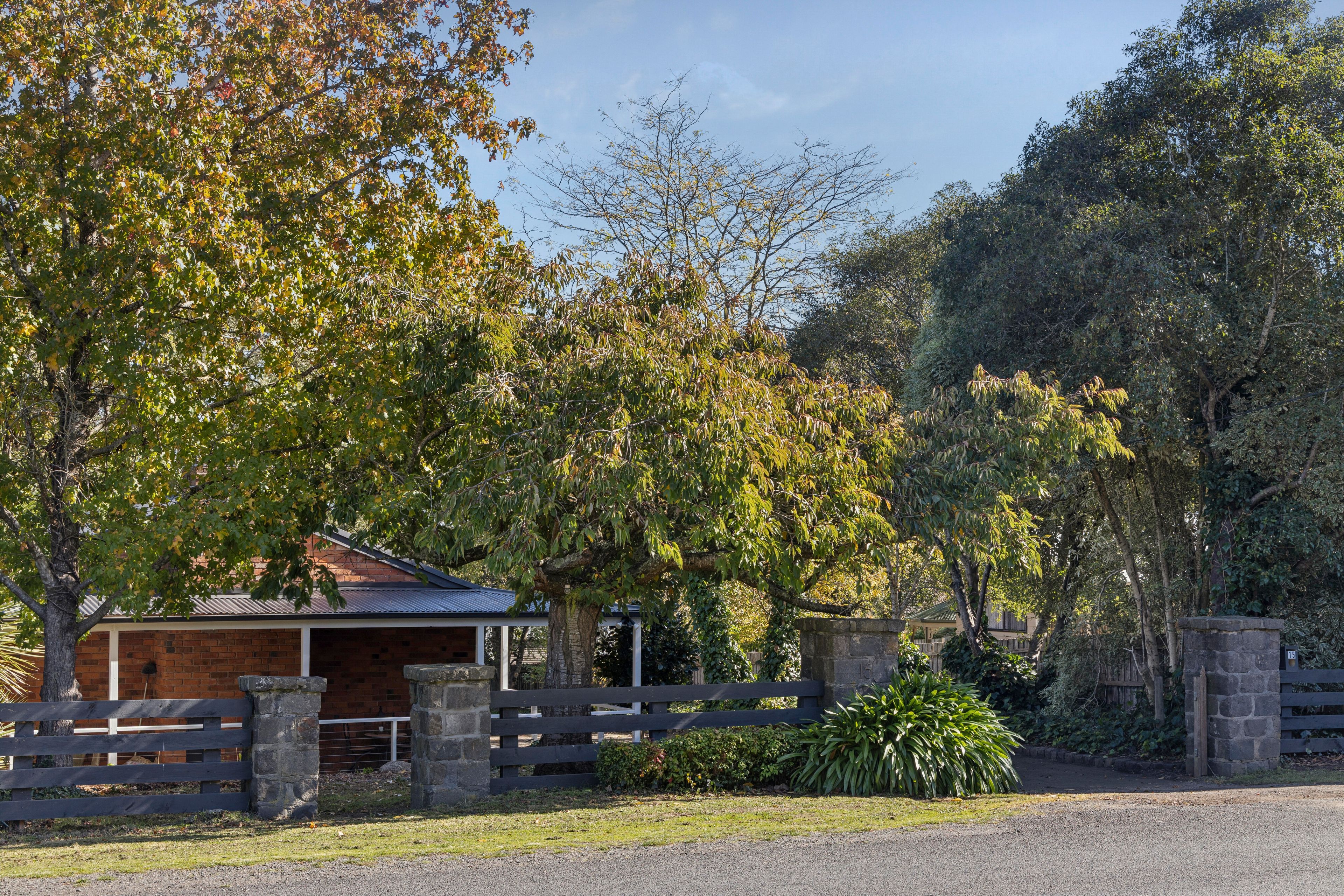 15 Morris Road, Woodend, VIC 3442