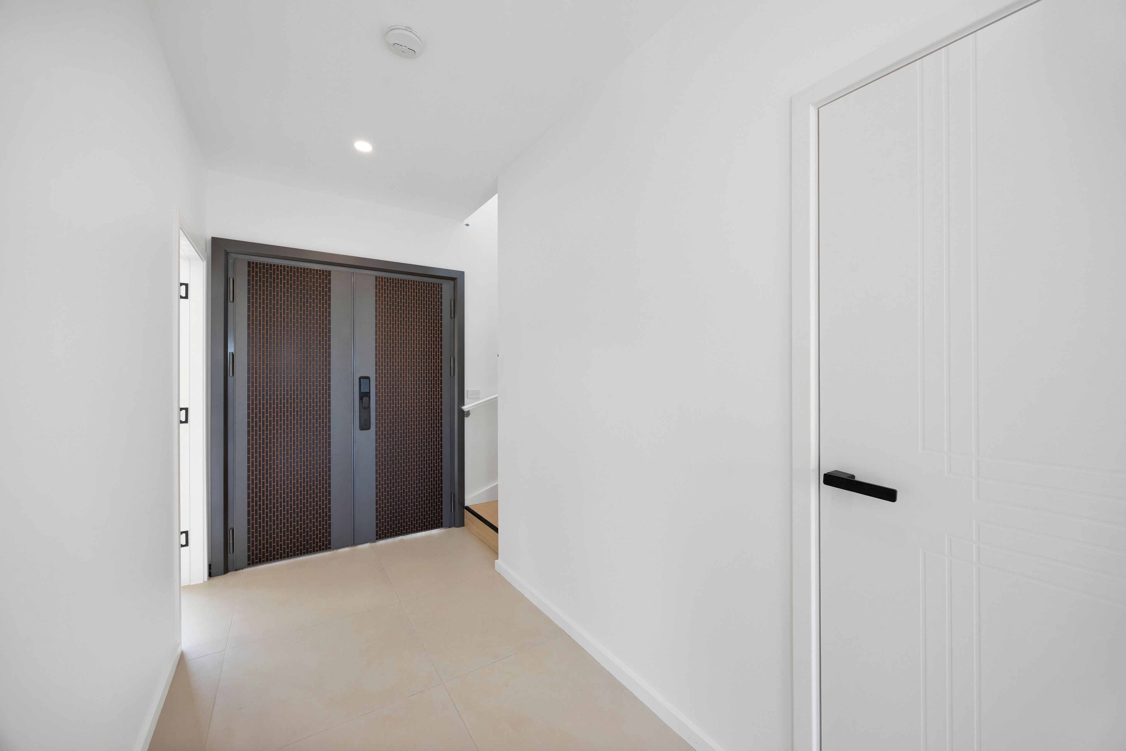 2/17 Glen Dhu Road — photo 5 of 16