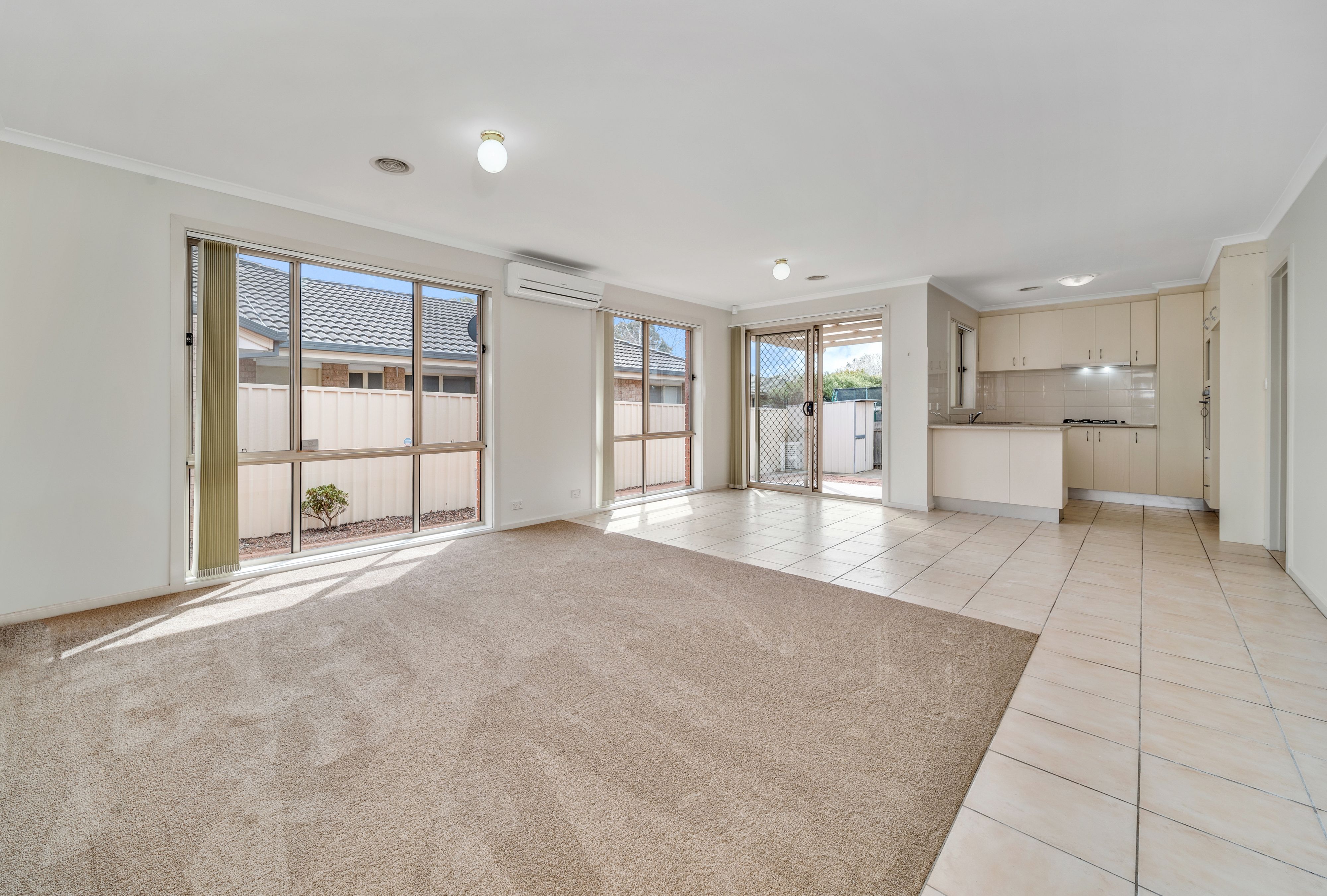76 Archdall Street, Dunlop ACT 2615