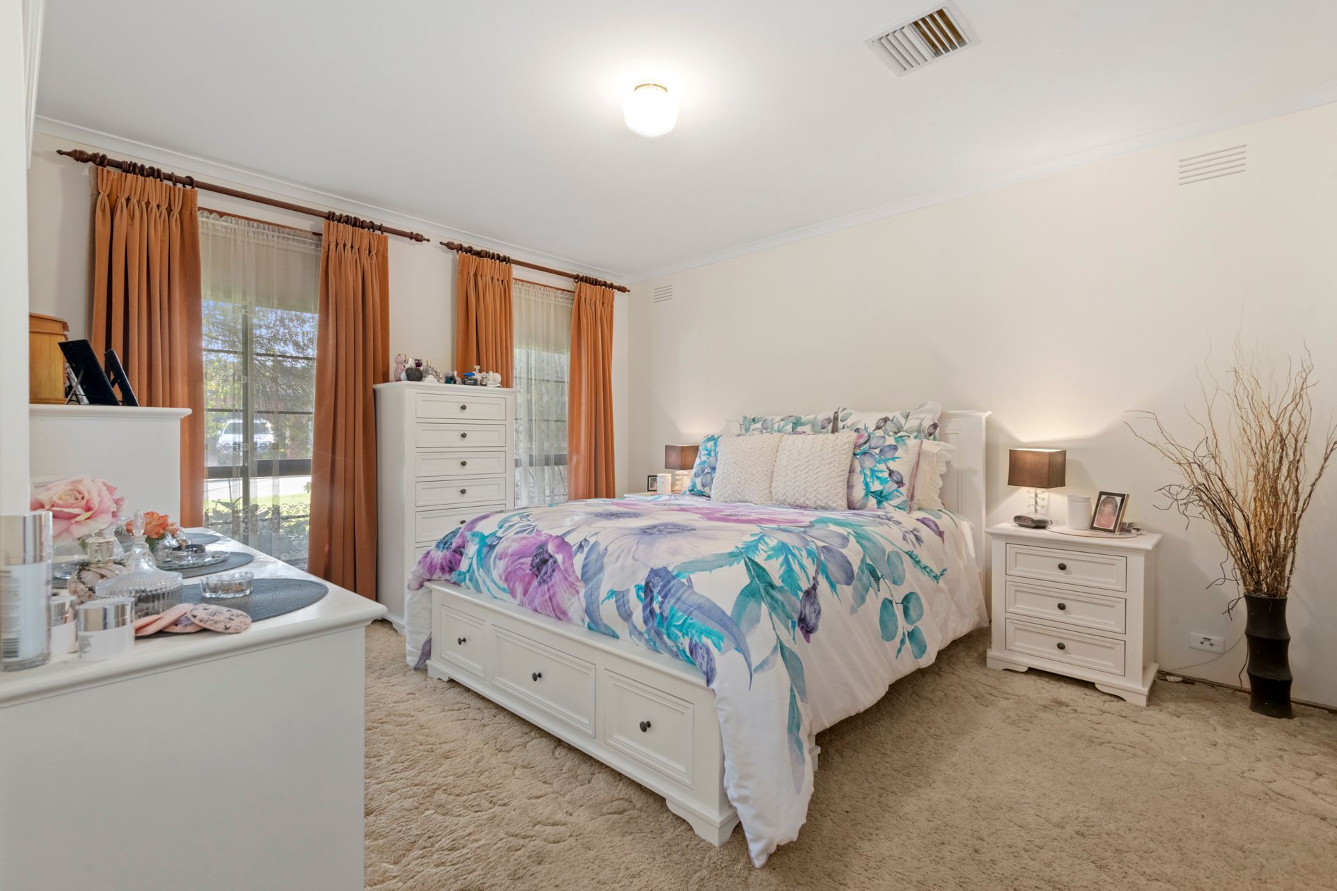 8 Gloucester Way, Melton West, VIC 3337