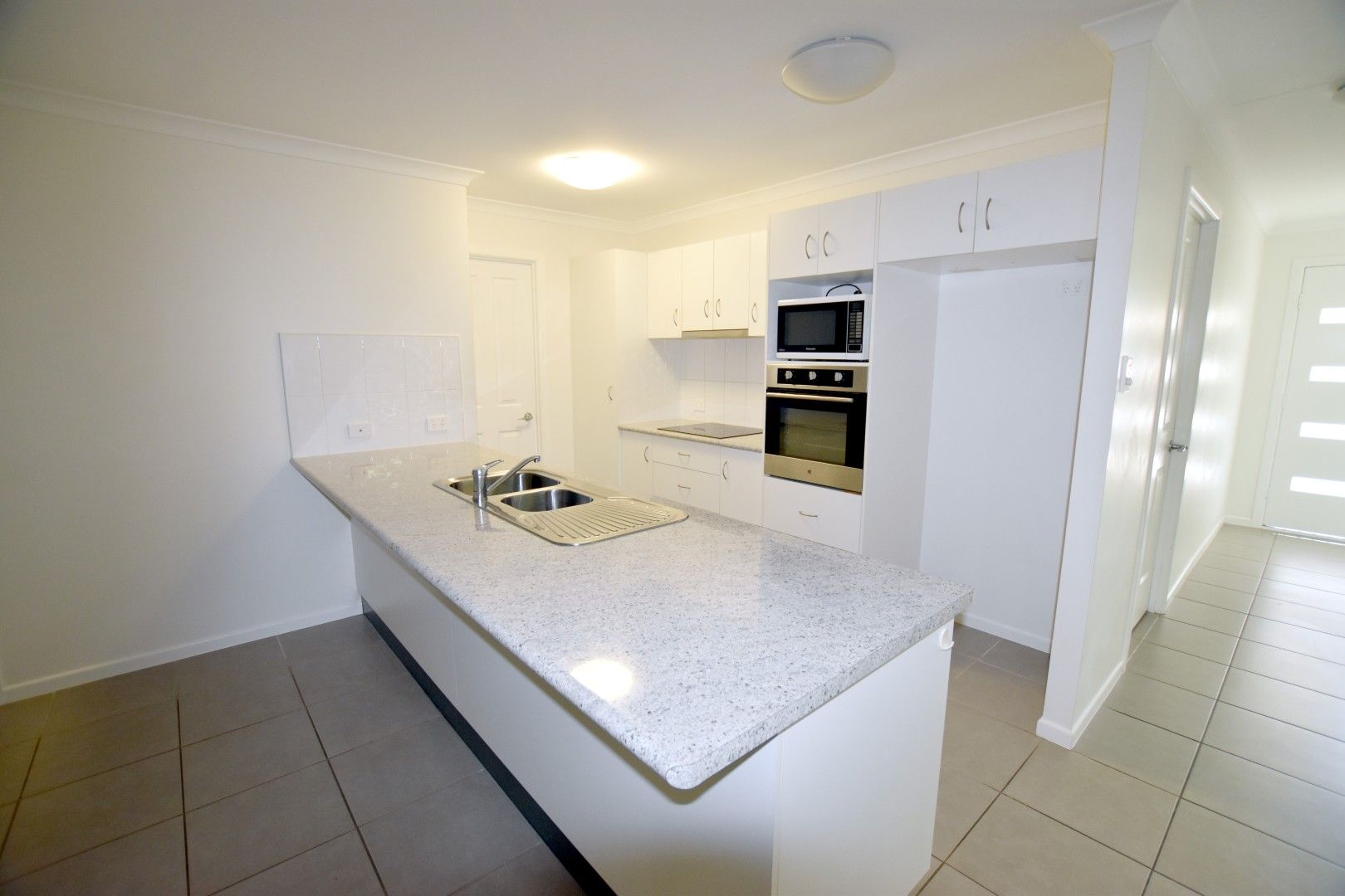 13 Deveney Drive, Kirkwood, QLD 4680