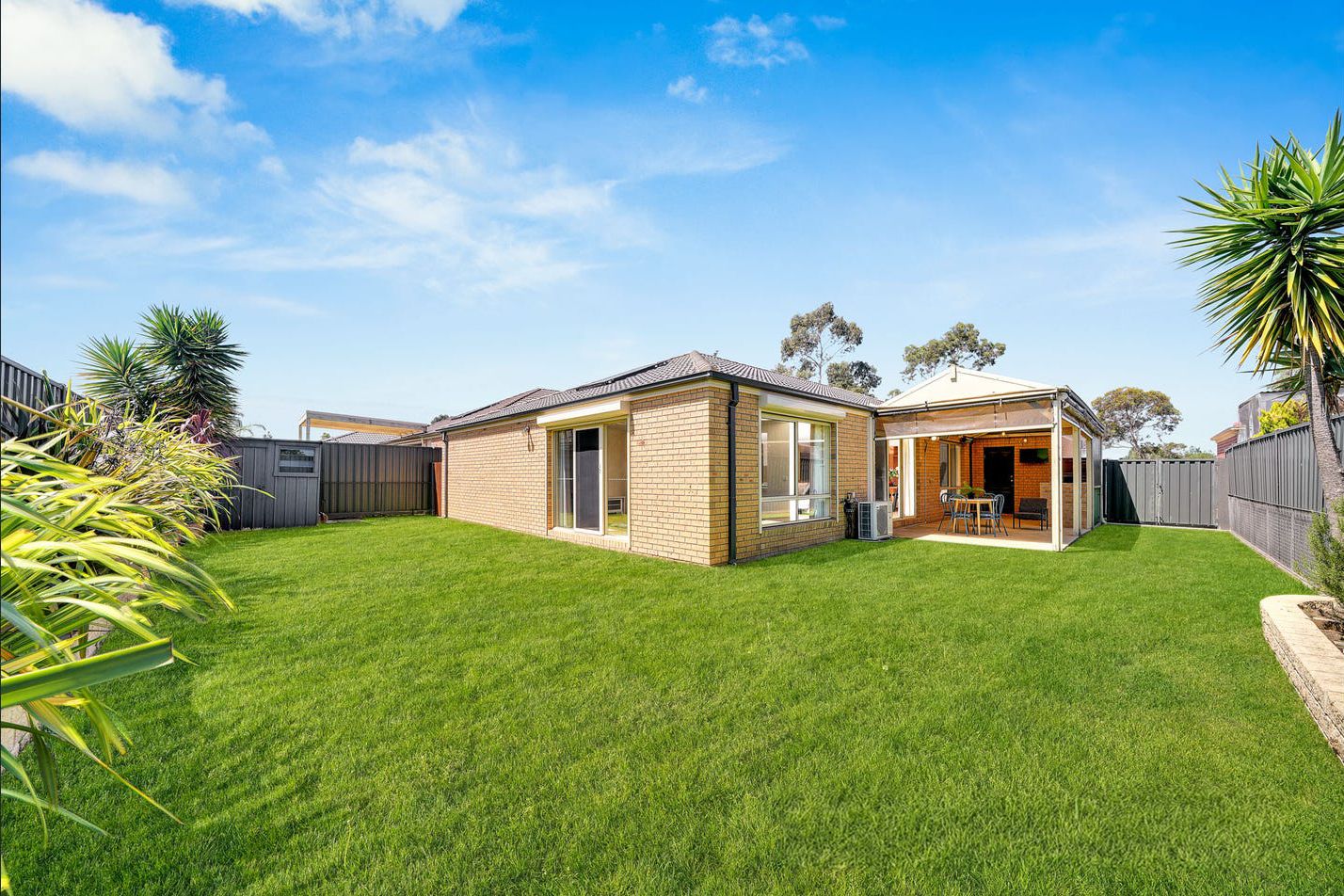19 Weavers Street — photo 10 of 13