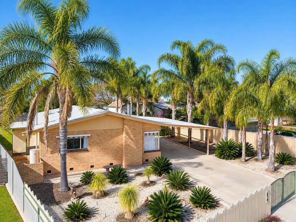 425 Wilkinson Street — photo from Ray White Wheatley Hall & Thomson