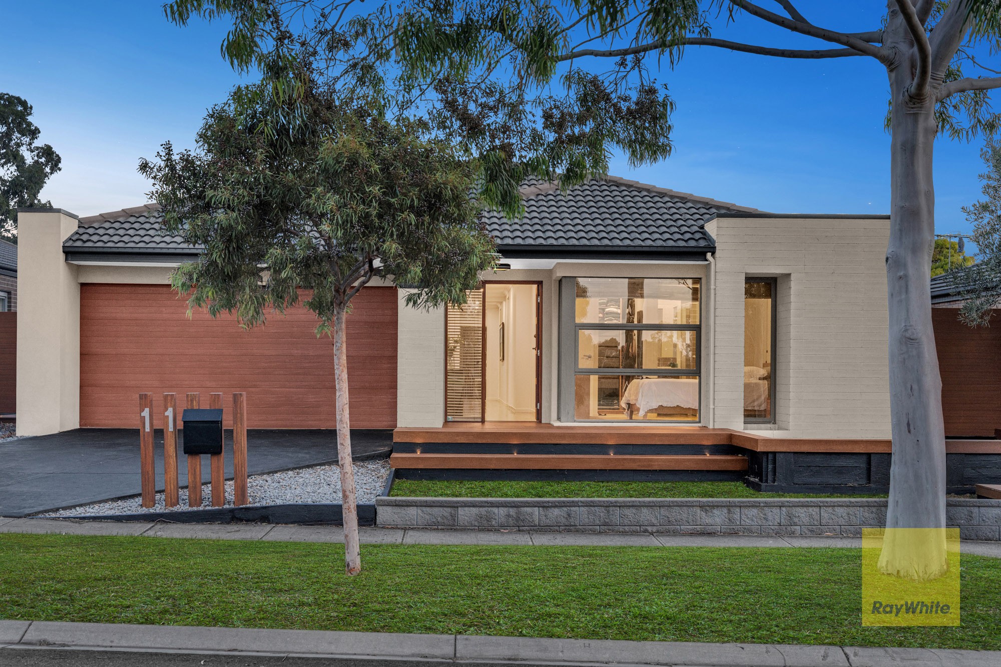 11 Rockpool Road, Truganina, VIC 3029