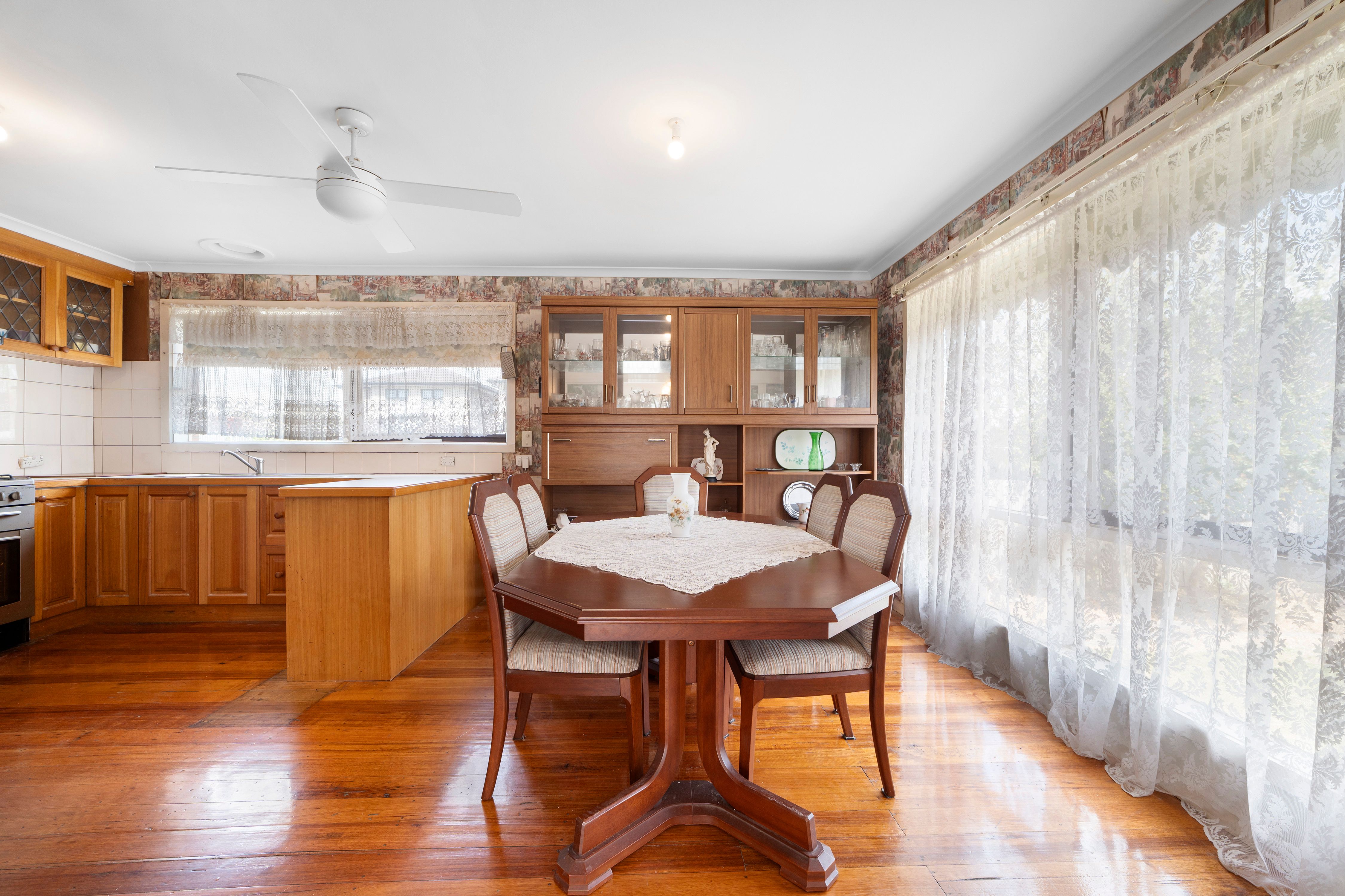 2/142 Poath Road — photo 4 of 13