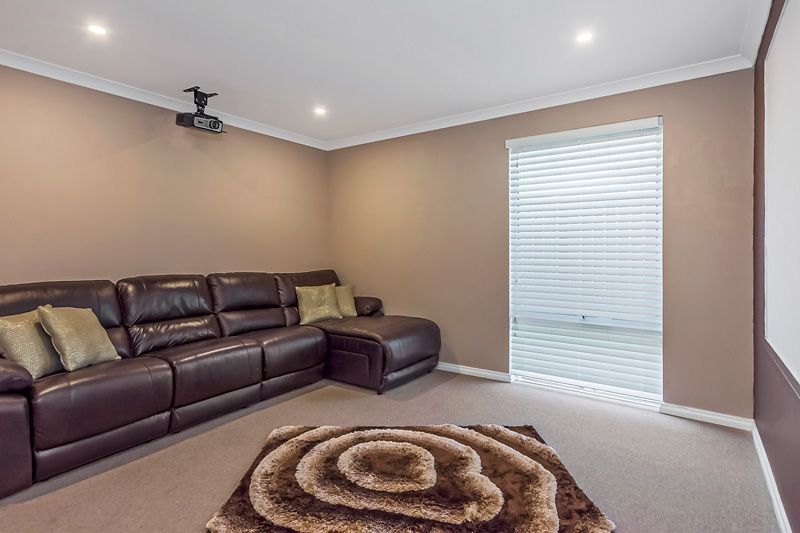 6 Vickers Road — photo 3 of 20