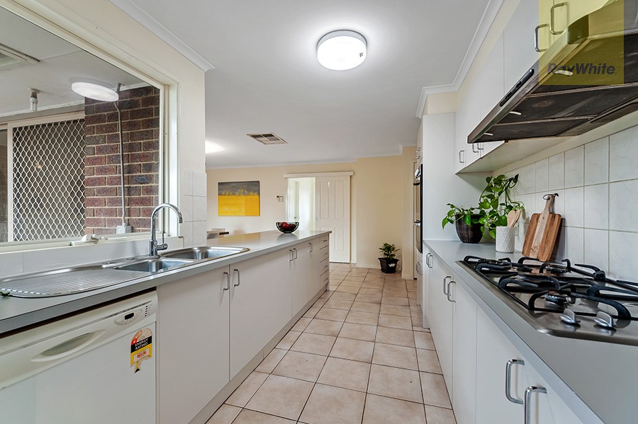 20 Yarcombe Crescent, Craigieburn, VIC 3064