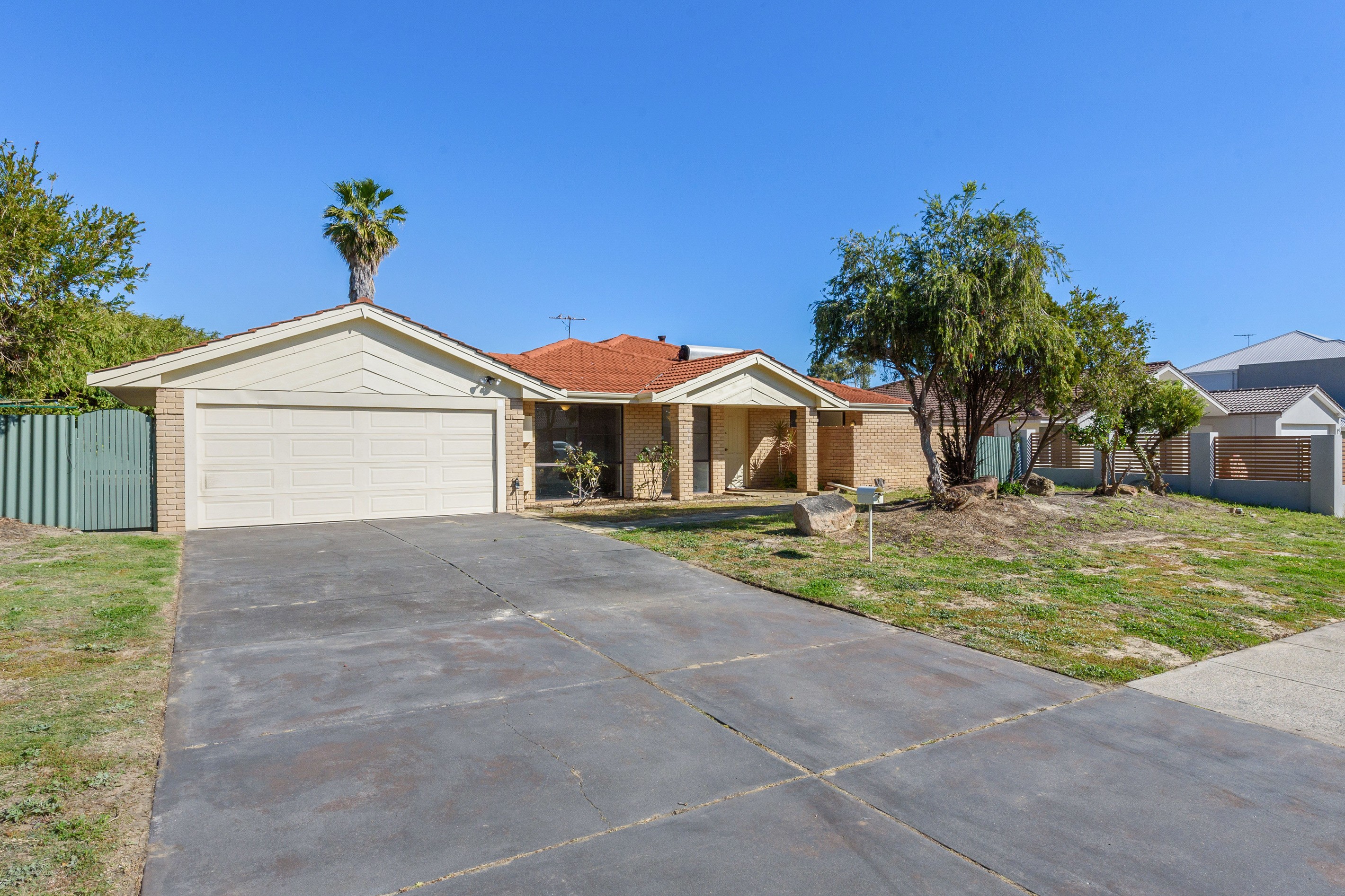 2 Chandler Road, Sorrento, WA 6020