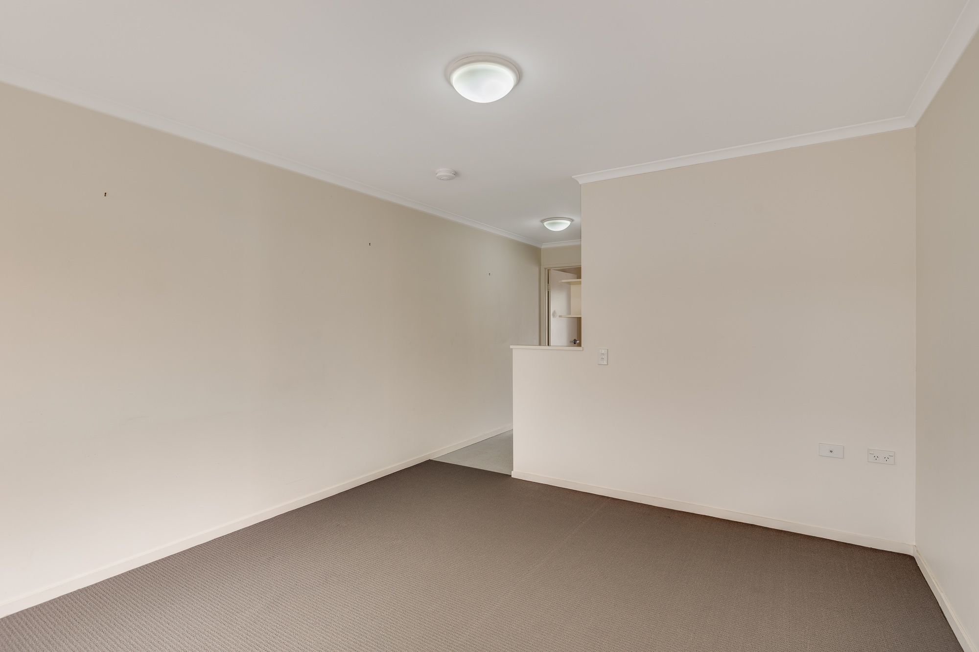 4/55-59 Drayton Road — photo 3 of 11