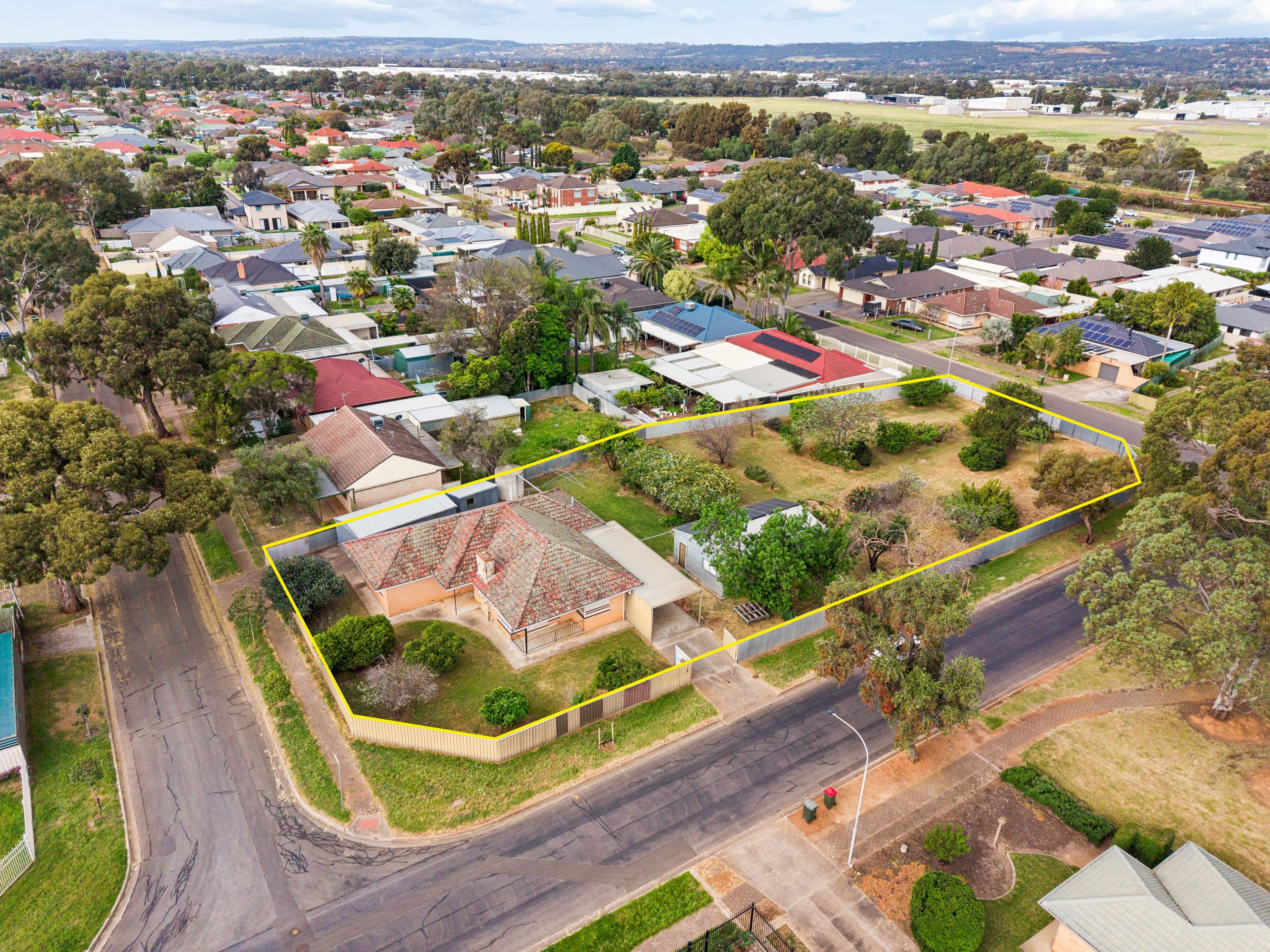 13-17 Resthaven Road — photo 18 of 21