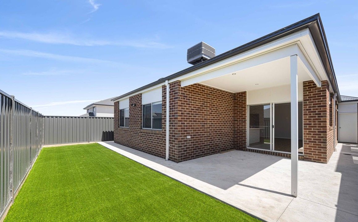 22 Burbidge Street — photo 12 of 12