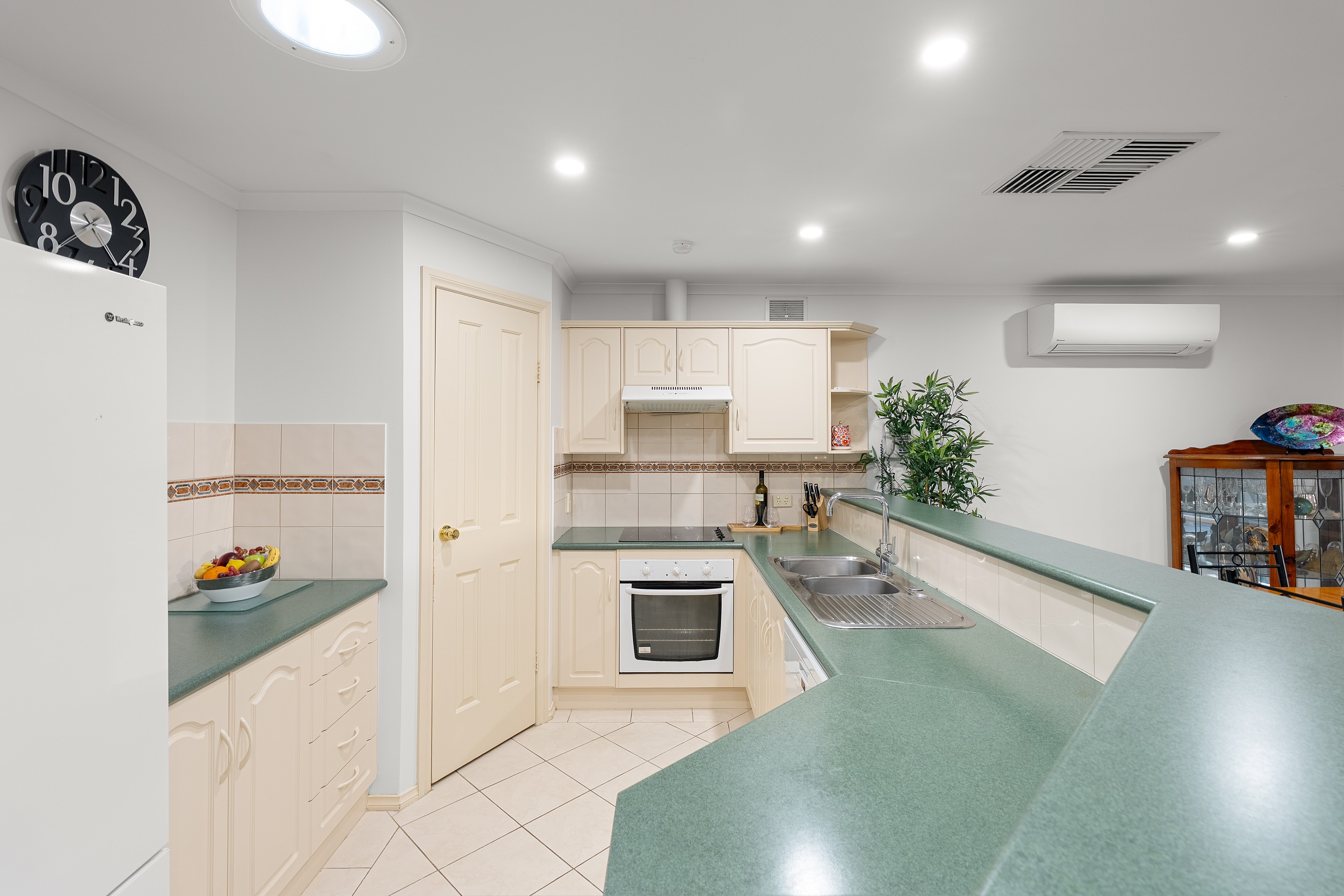 21 Carona Avenue, Gilles Plains, SA 5086