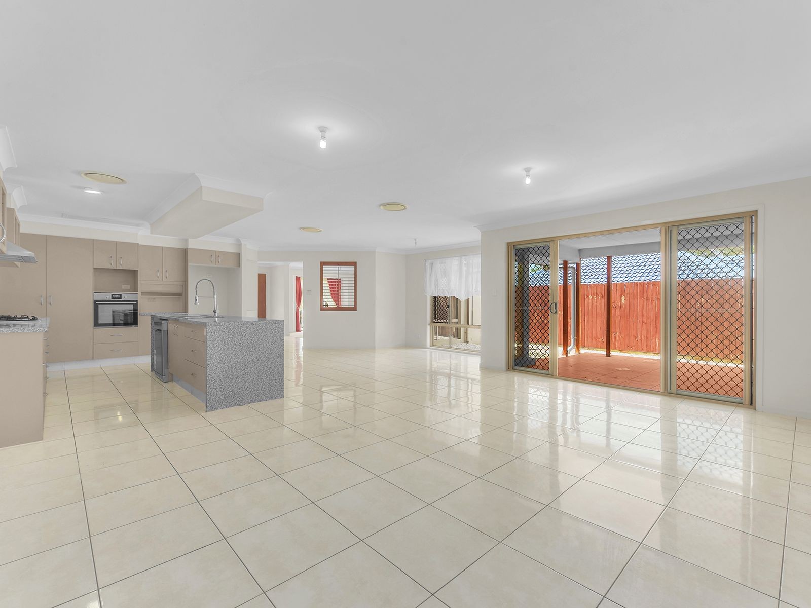 1822 Creek Road, Cannon Hill, QLD 4170