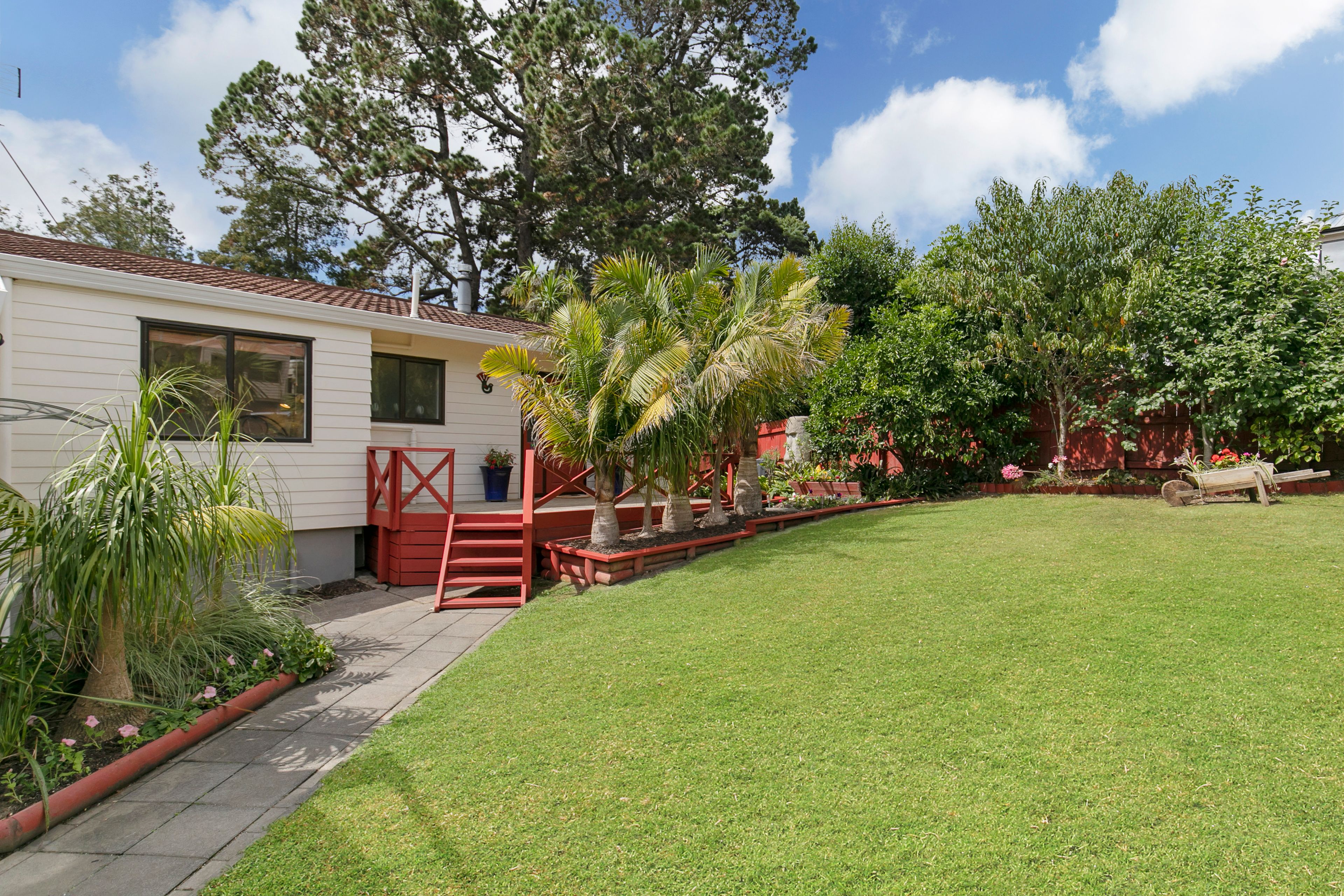 24 Randal Place, Glenfield, North Shore City