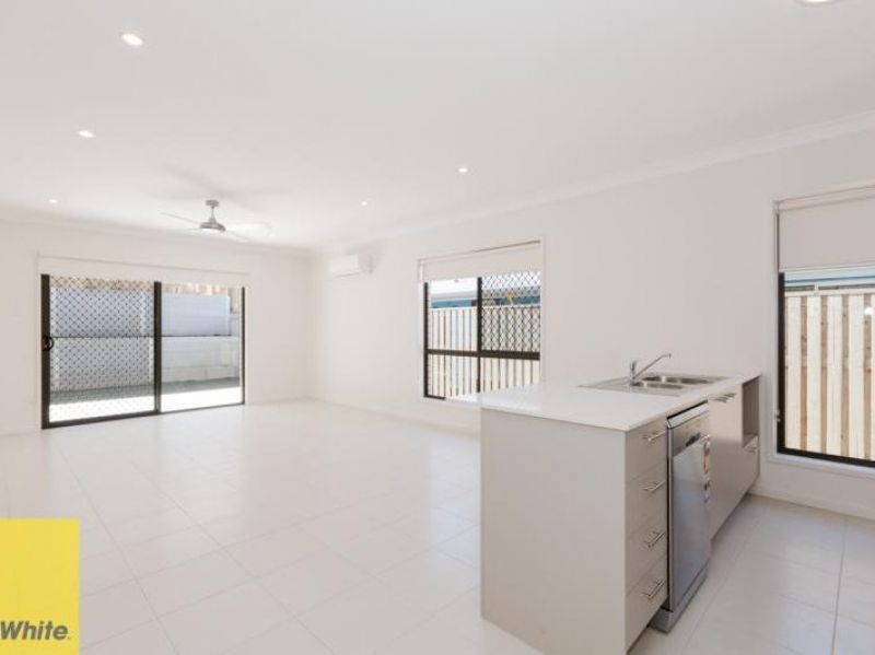 14 Simpatico Street, Ripley, QLD 4306