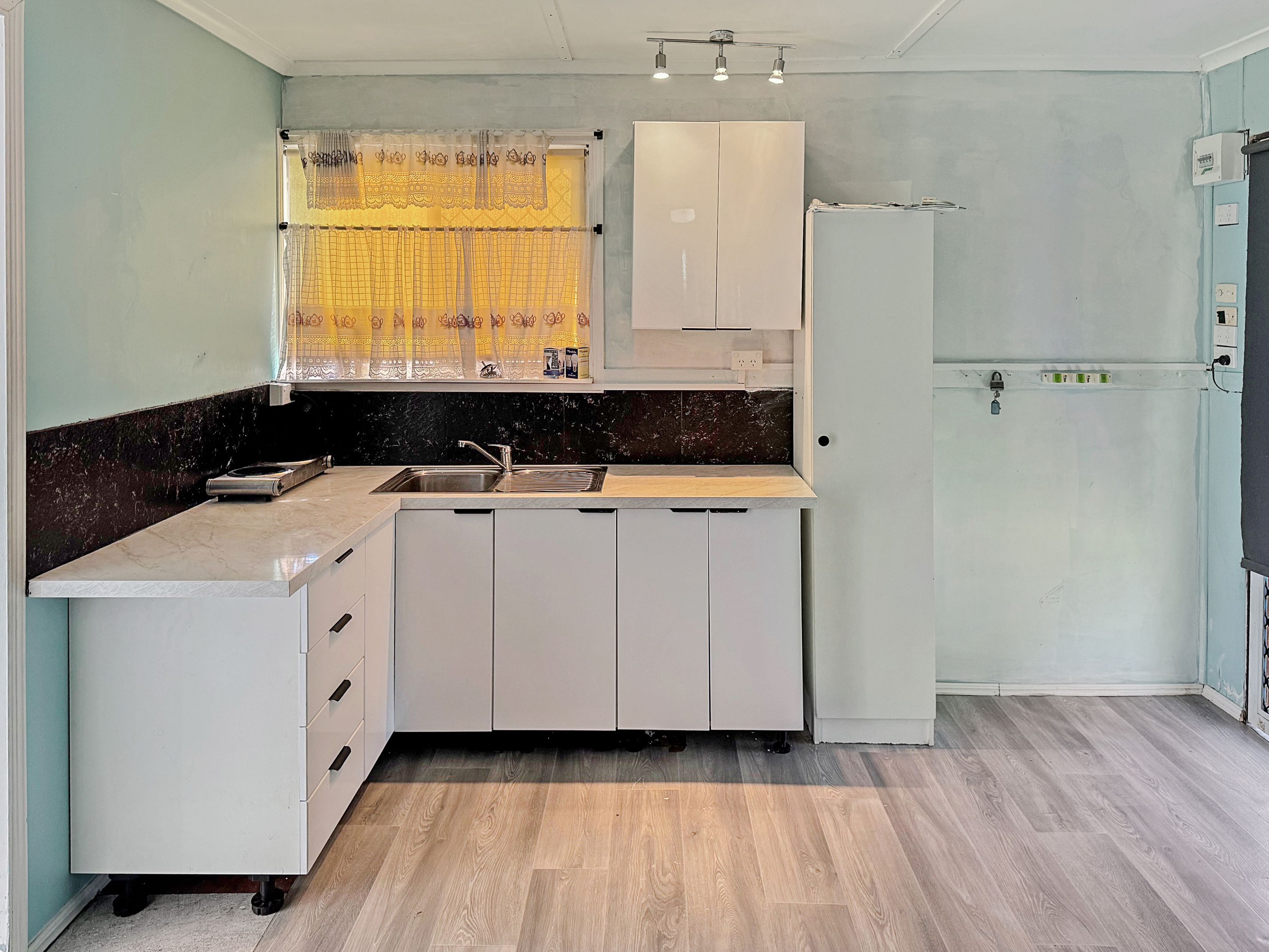 95 Odessa Street — photo 10 of 14