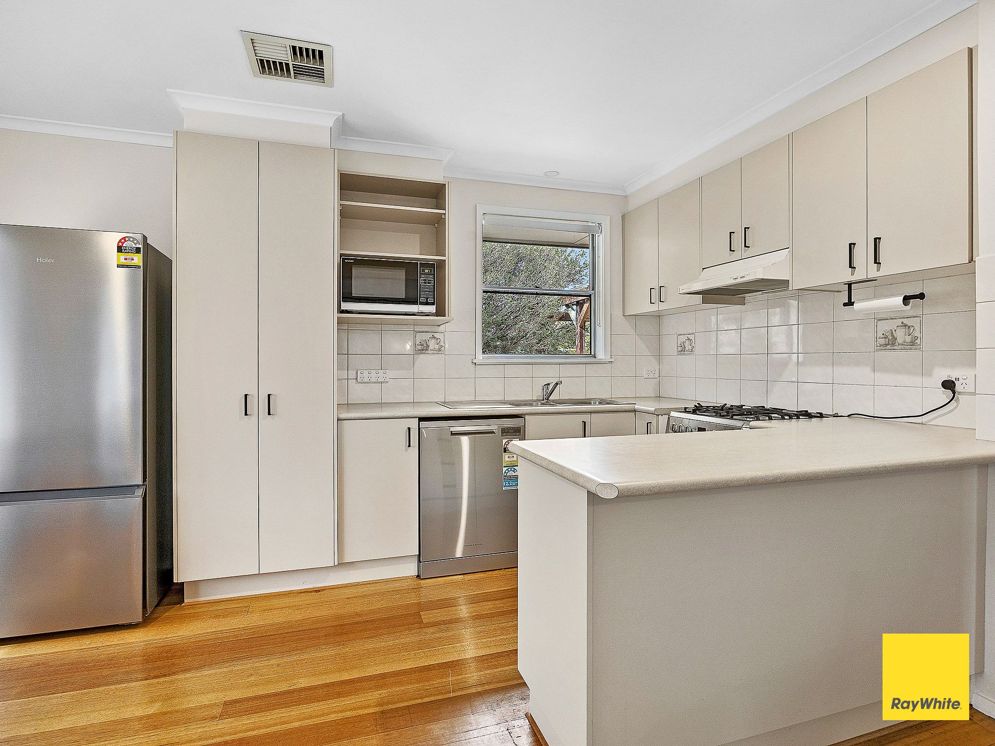 138 St Aidans Road — photo 3 of 6
