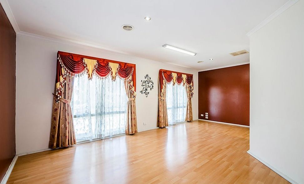 10 Slessor Avenue, Lynbrook, VIC 3975