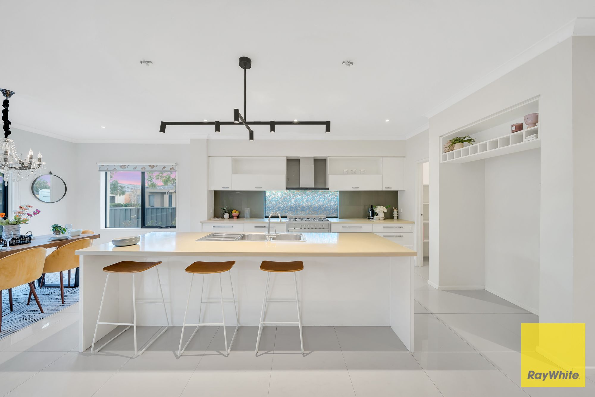 9 Tallinga Street — photo 4 of 30