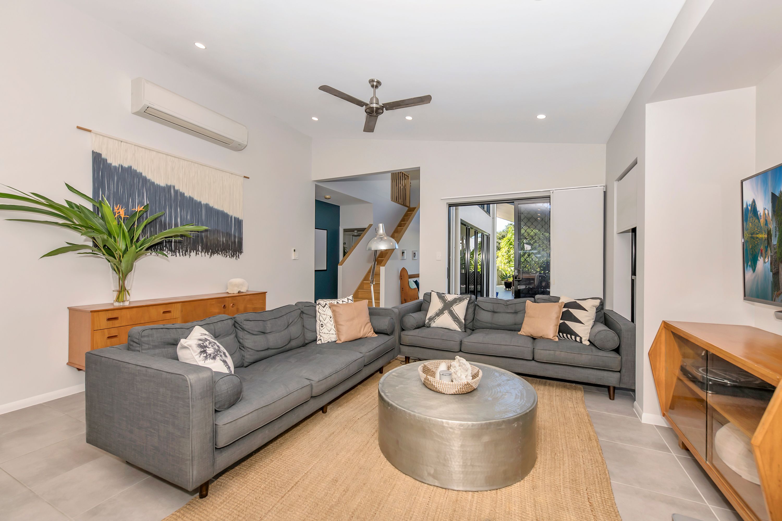 25 Dune Parade, Bushland Beach, QLD 4818